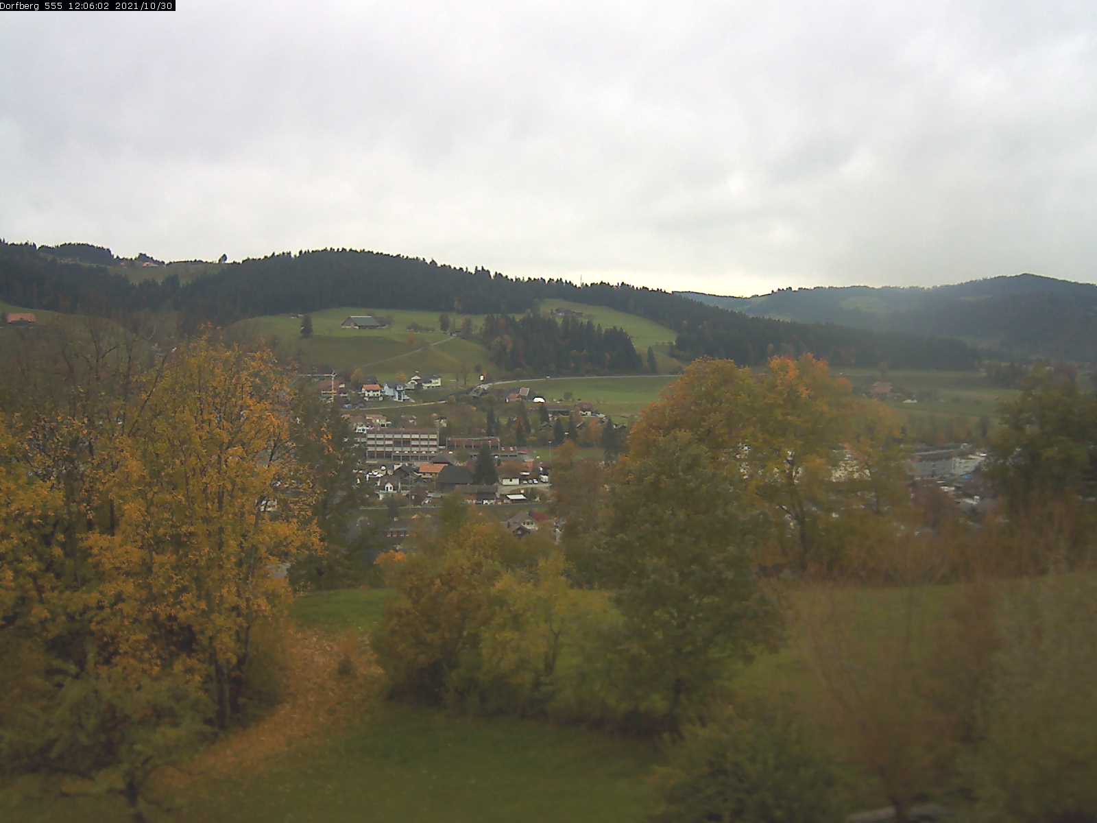 Webcam-Bild: Aussicht vom Dorfberg in Langnau 20211030-120601