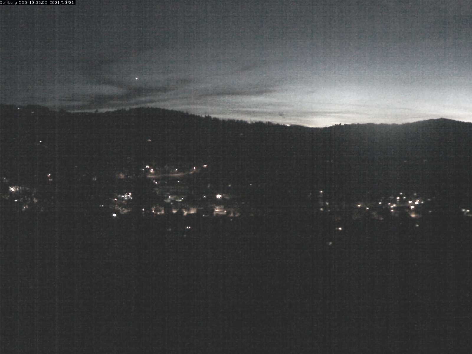 Webcam-Bild: Aussicht vom Dorfberg in Langnau 20211031-180601