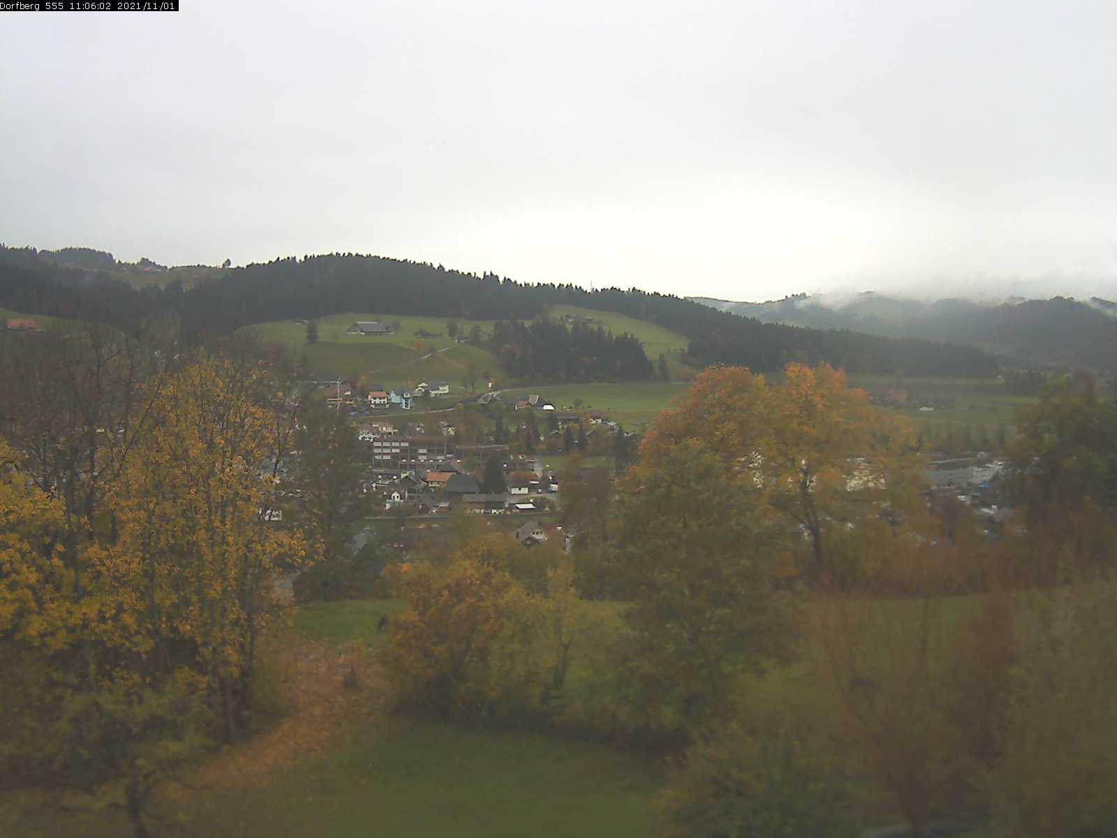 Webcam-Bild: Aussicht vom Dorfberg in Langnau 20211101-110601