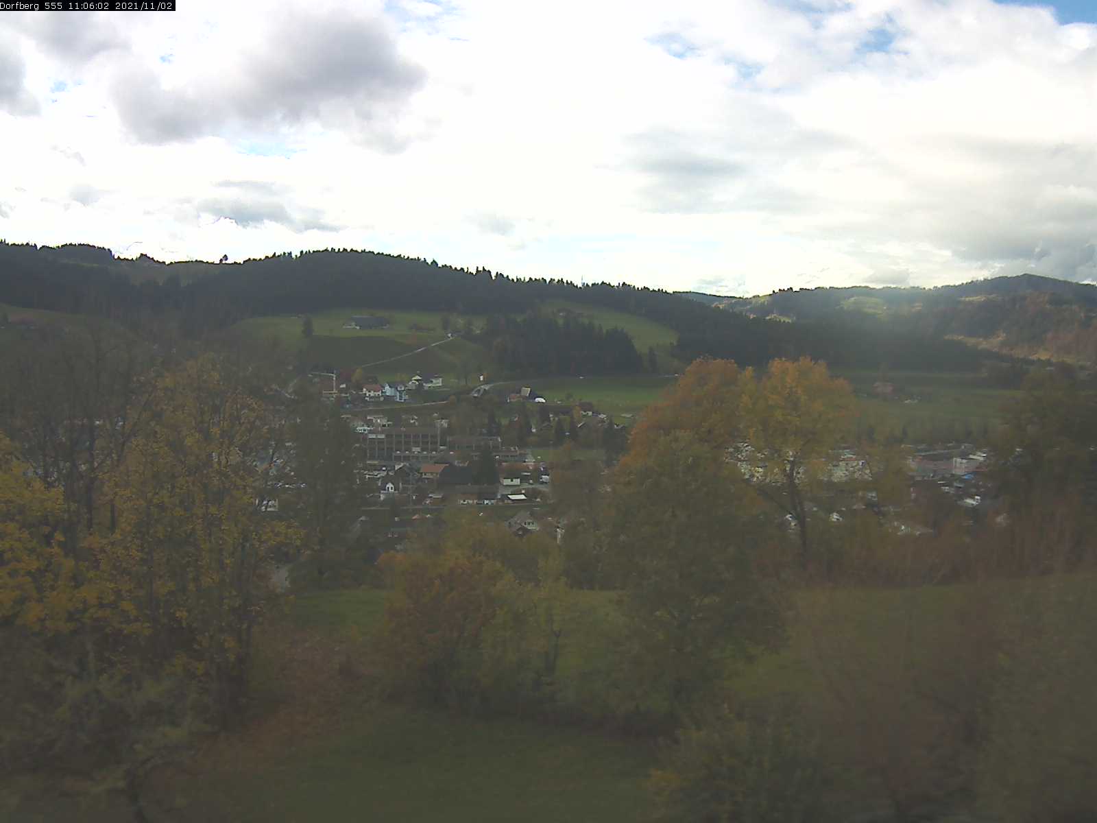 Webcam-Bild: Aussicht vom Dorfberg in Langnau 20211102-110601