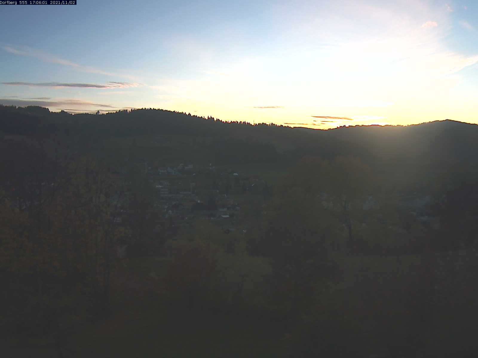 Webcam-Bild: Aussicht vom Dorfberg in Langnau 20211102-170601