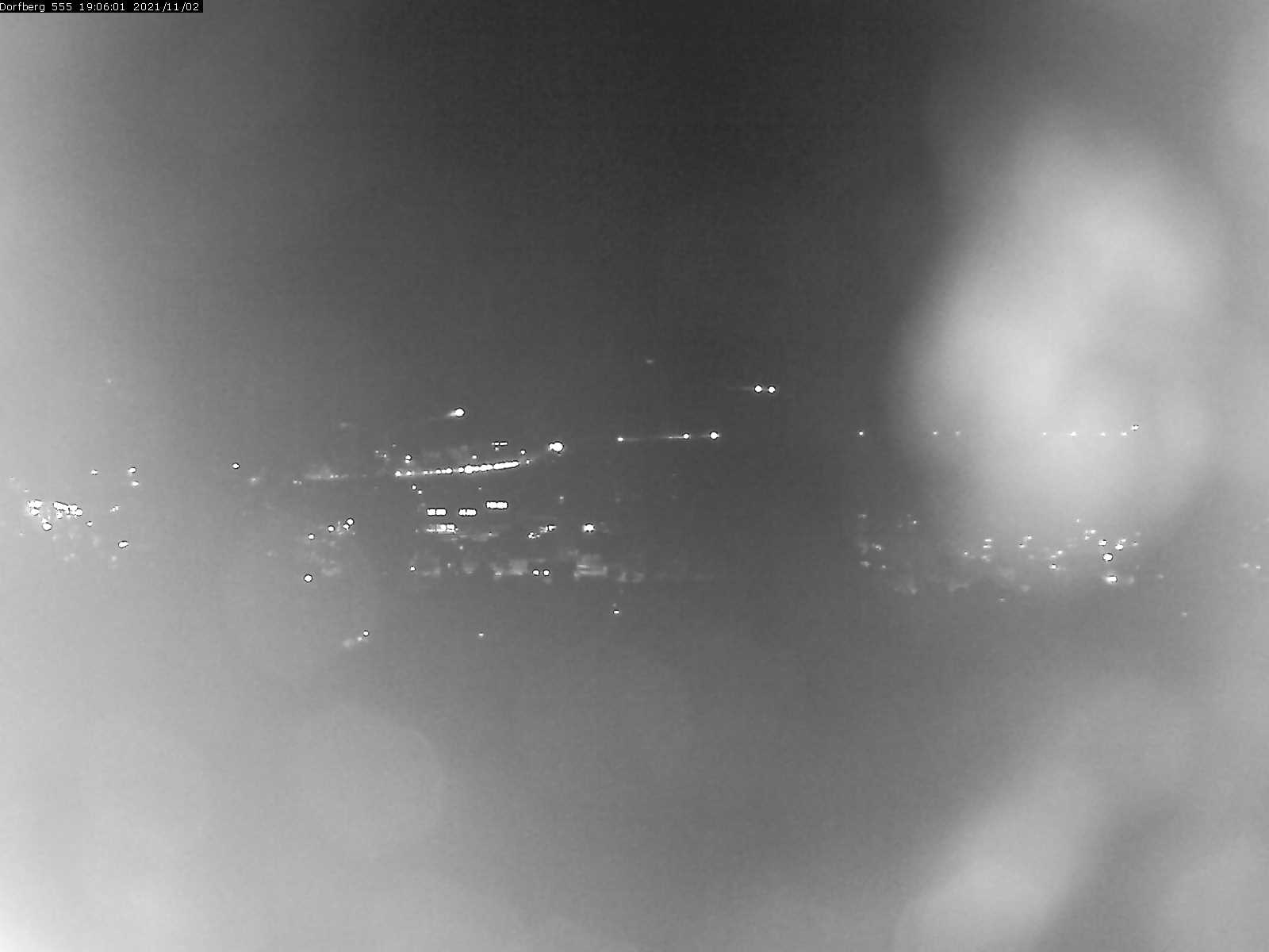 Webcam-Bild: Aussicht vom Dorfberg in Langnau 20211102-190601