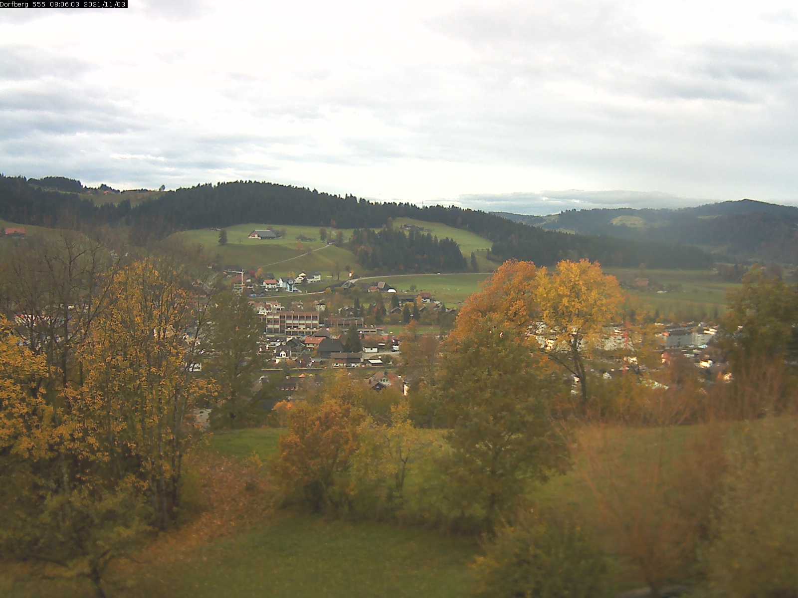 Webcam-Bild: Aussicht vom Dorfberg in Langnau 20211103-080601