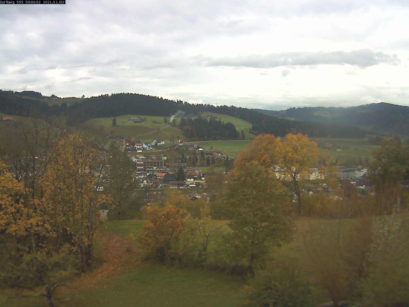Webcam-Bild: Aussicht vom Dorfberg in Langnau 20211103-090601