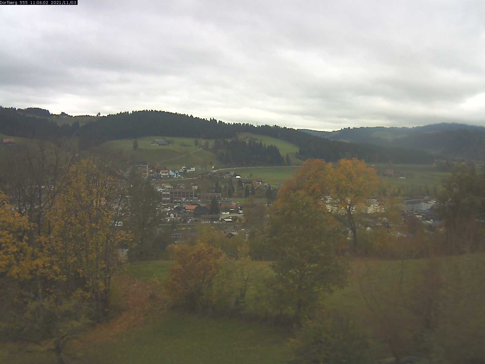 Webcam-Bild: Aussicht vom Dorfberg in Langnau 20211103-110601