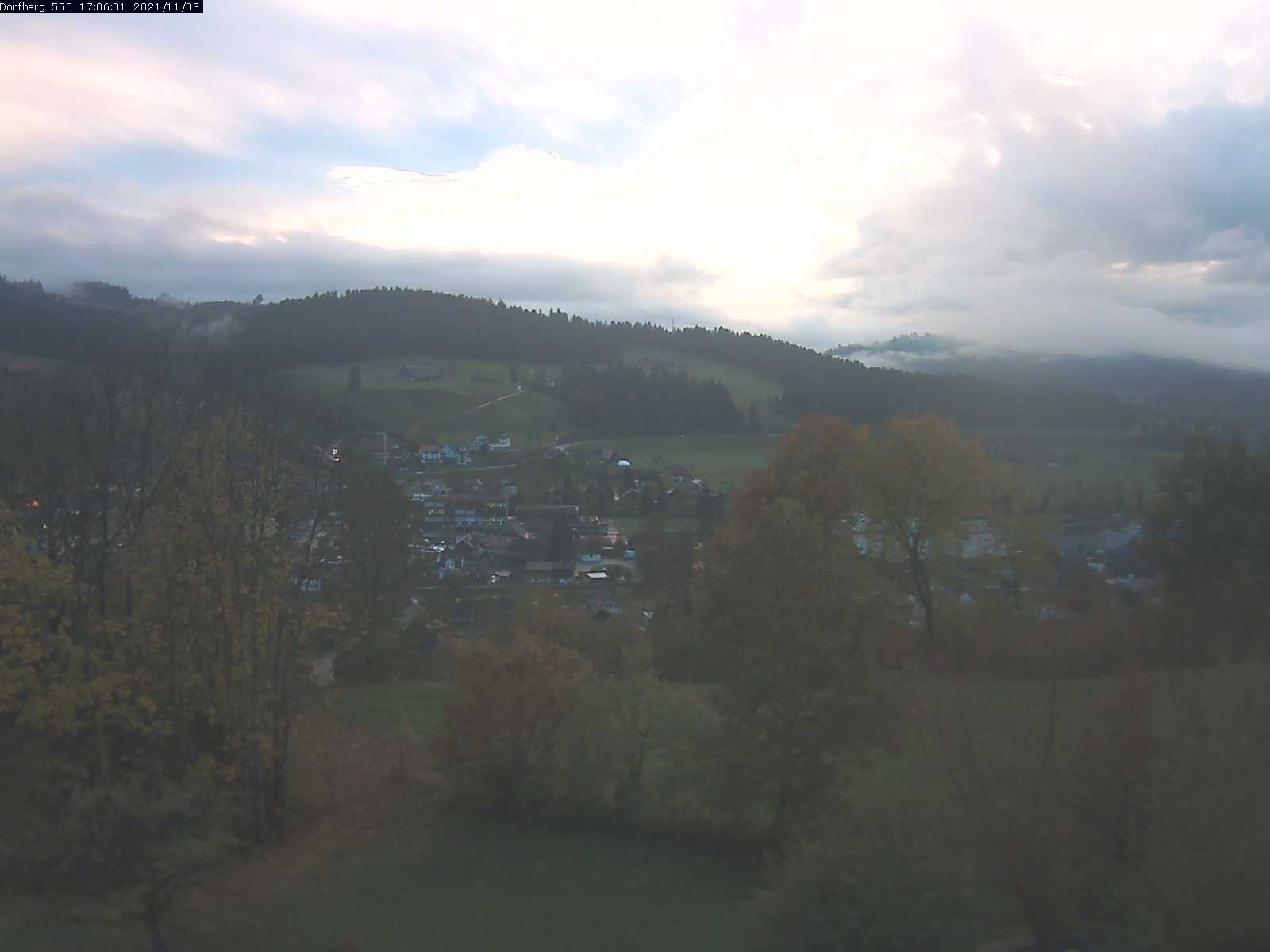 Webcam-Bild: Aussicht vom Dorfberg in Langnau 20211103-170601
