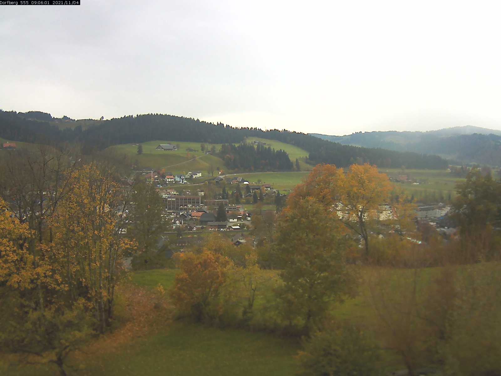 Webcam-Bild: Aussicht vom Dorfberg in Langnau 20211104-090601