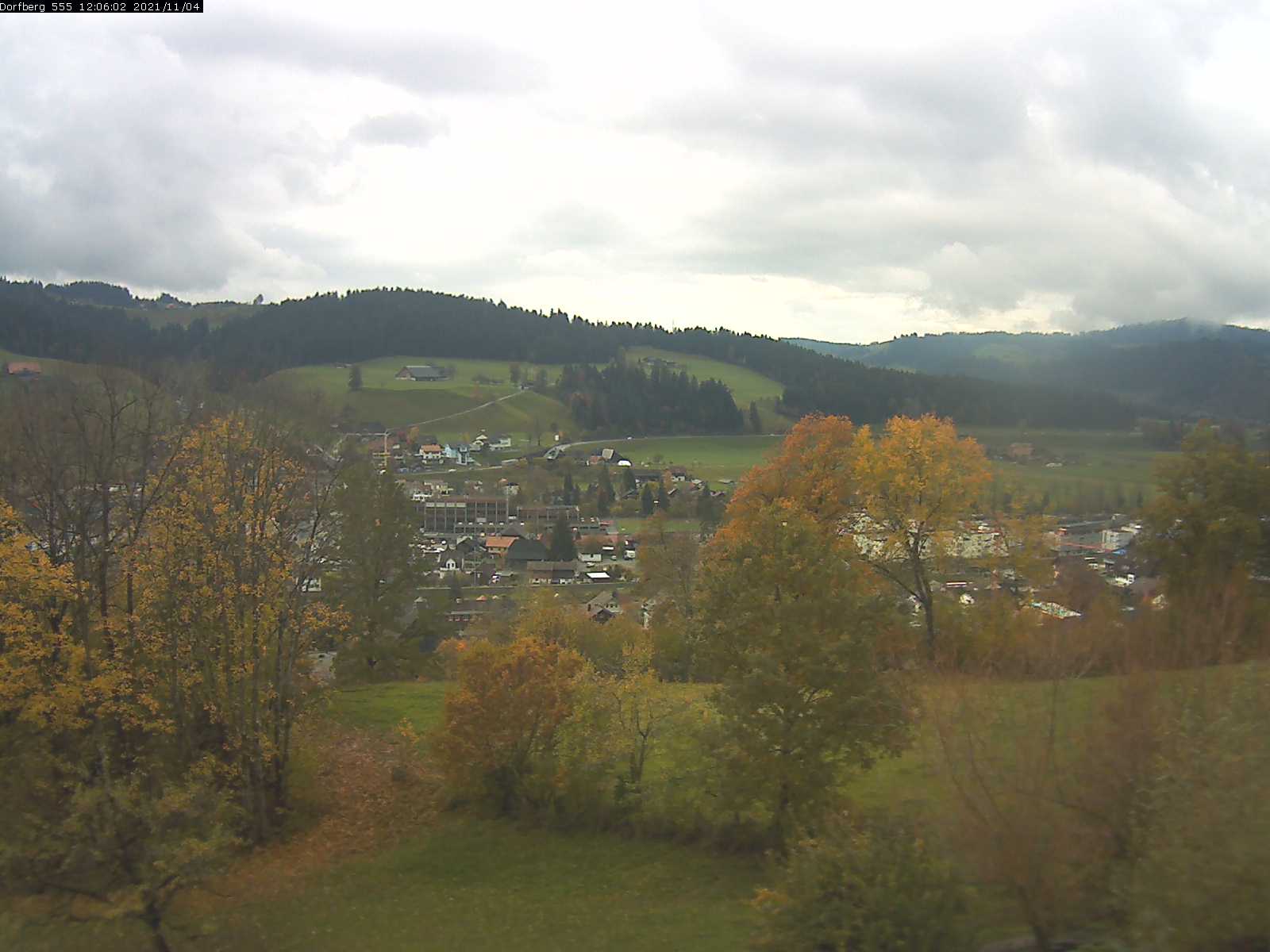 Webcam-Bild: Aussicht vom Dorfberg in Langnau 20211104-120601