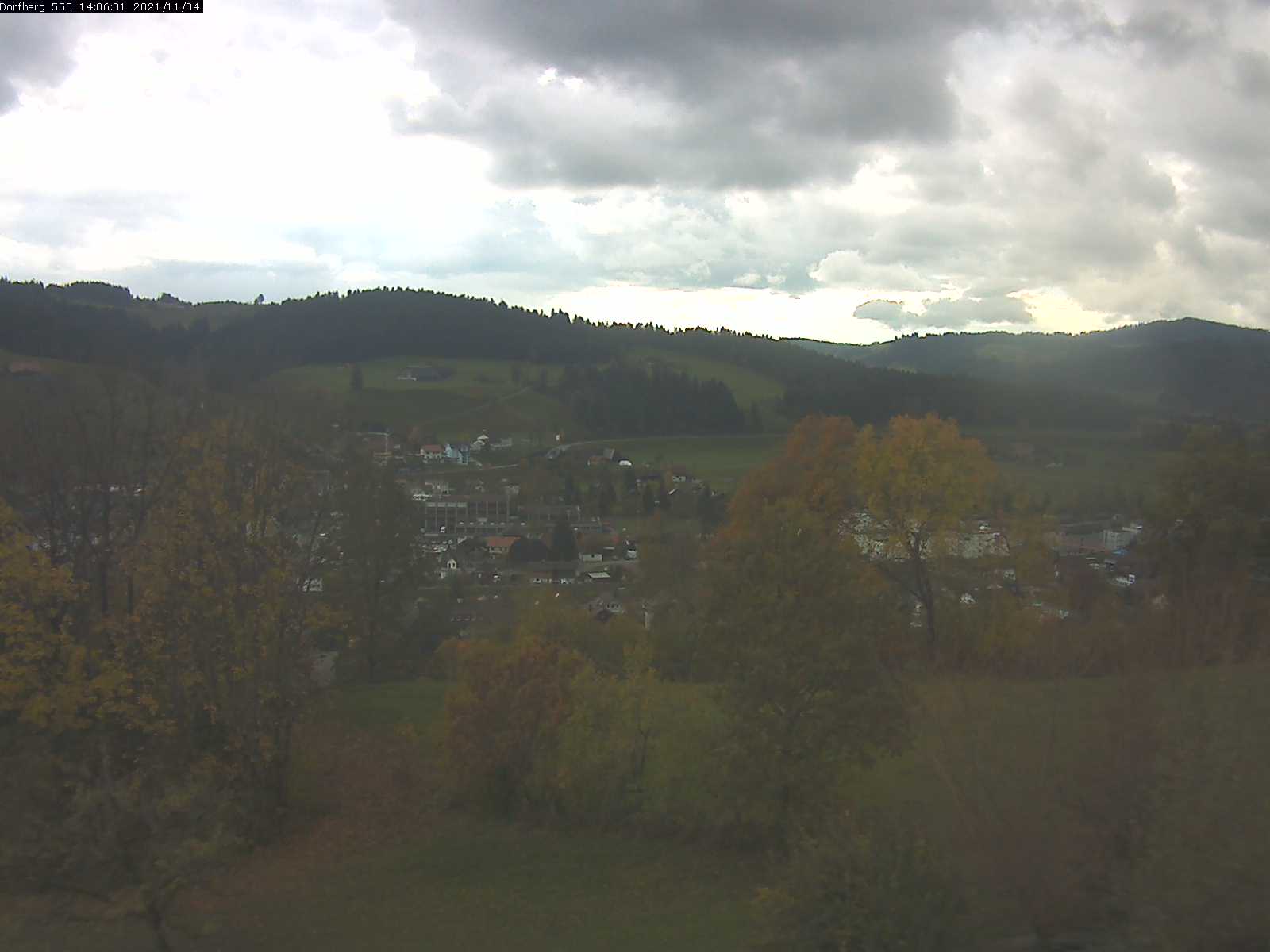 Webcam-Bild: Aussicht vom Dorfberg in Langnau 20211104-140601
