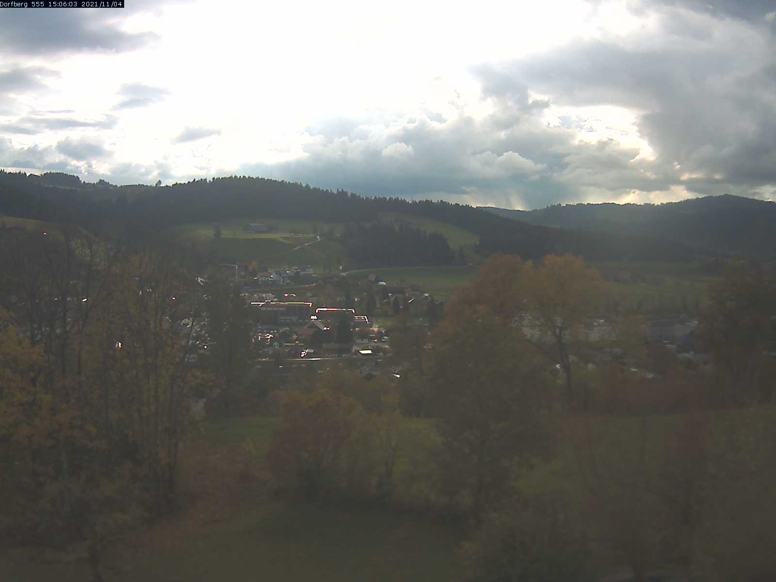 Webcam-Bild: Aussicht vom Dorfberg in Langnau 20211104-150601