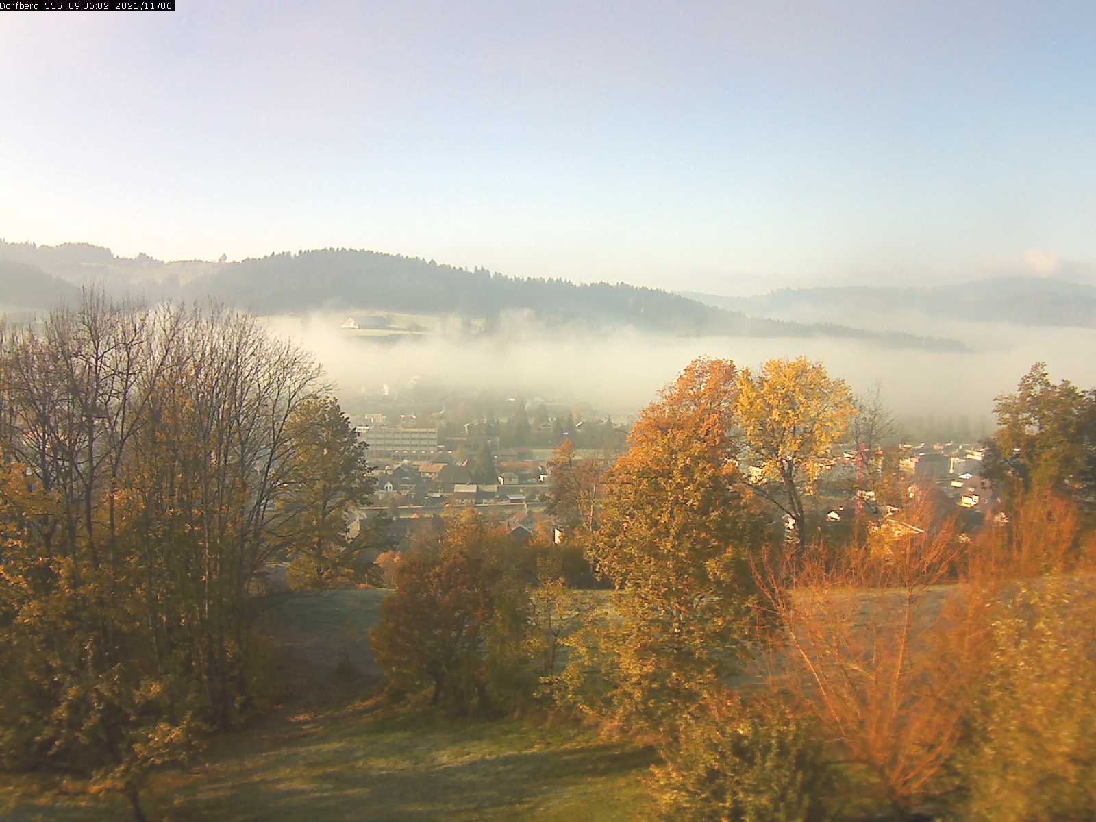 Webcam-Bild: Aussicht vom Dorfberg in Langnau 20211106-090601