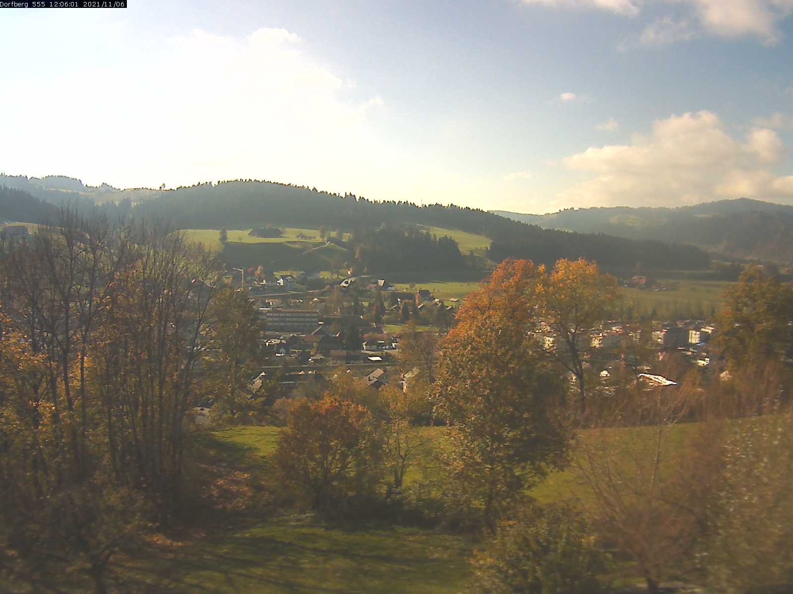 Webcam-Bild: Aussicht vom Dorfberg in Langnau 20211106-120601