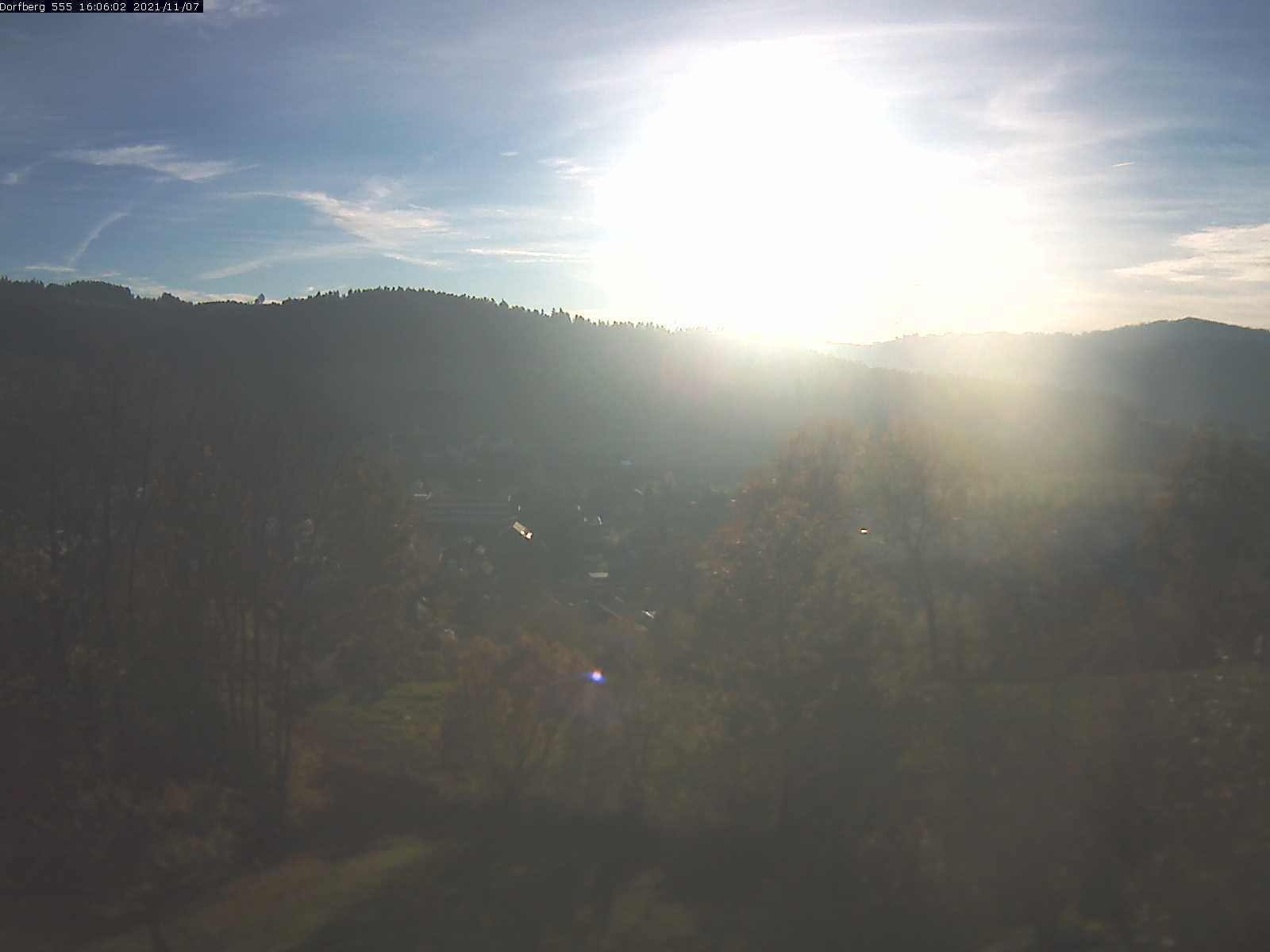 Webcam-Bild: Aussicht vom Dorfberg in Langnau 20211107-160601