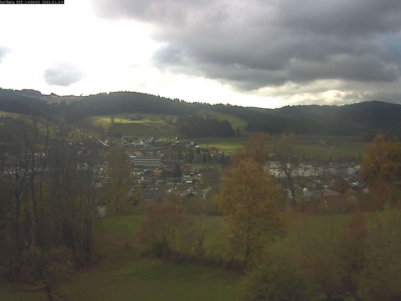 Webcam-Bild: Aussicht vom Dorfberg in Langnau 20211114-140601