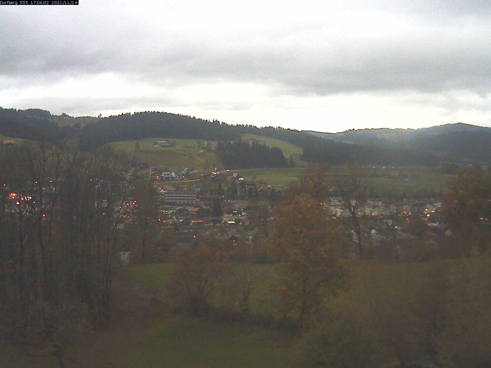 Webcam-Bild: Aussicht vom Dorfberg in Langnau 20211114-170601