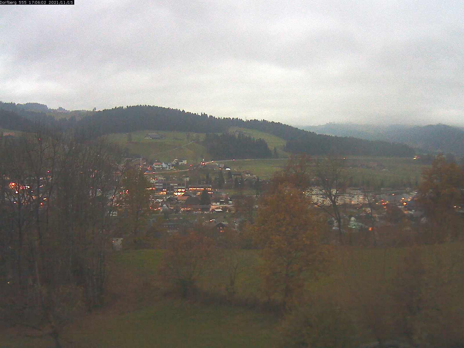 Webcam-Bild: Aussicht vom Dorfberg in Langnau 20211115-170601