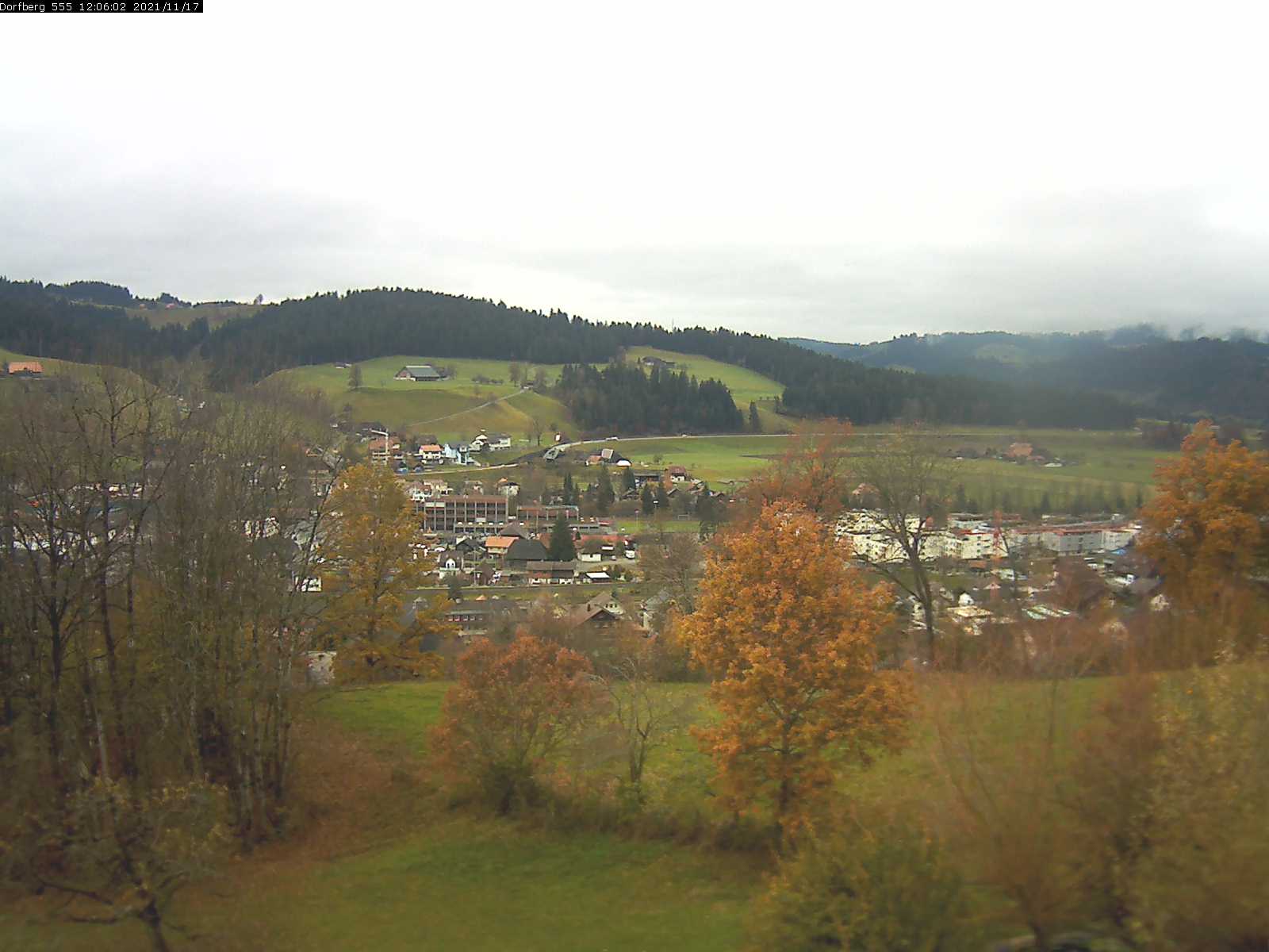 Webcam-Bild: Aussicht vom Dorfberg in Langnau 20211117-120602