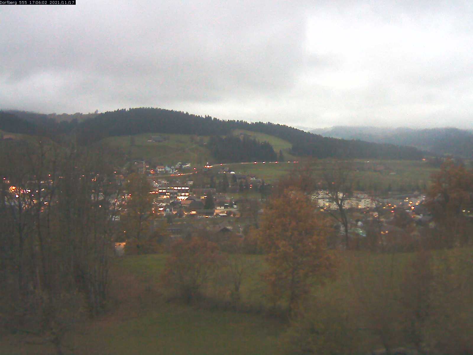 Webcam-Bild: Aussicht vom Dorfberg in Langnau 20211117-170601