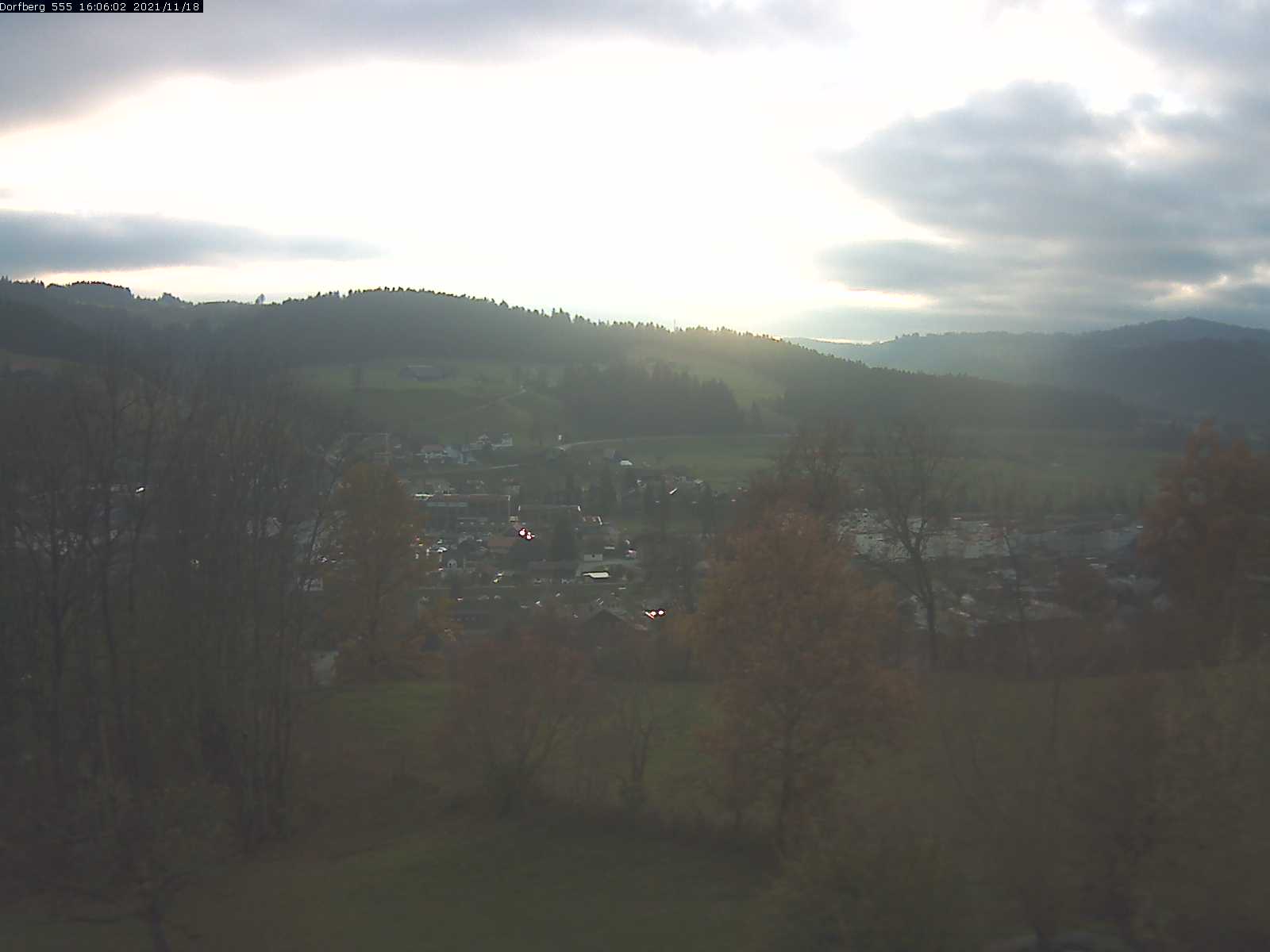 Webcam-Bild: Aussicht vom Dorfberg in Langnau 20211118-160601