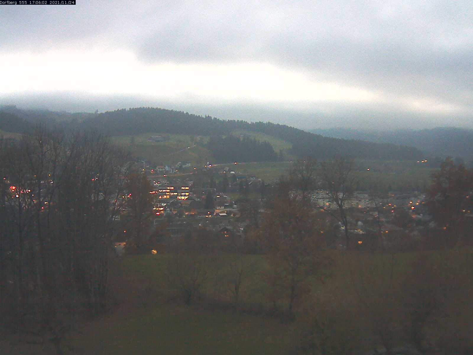 Webcam-Bild: Aussicht vom Dorfberg in Langnau 20211124-170601