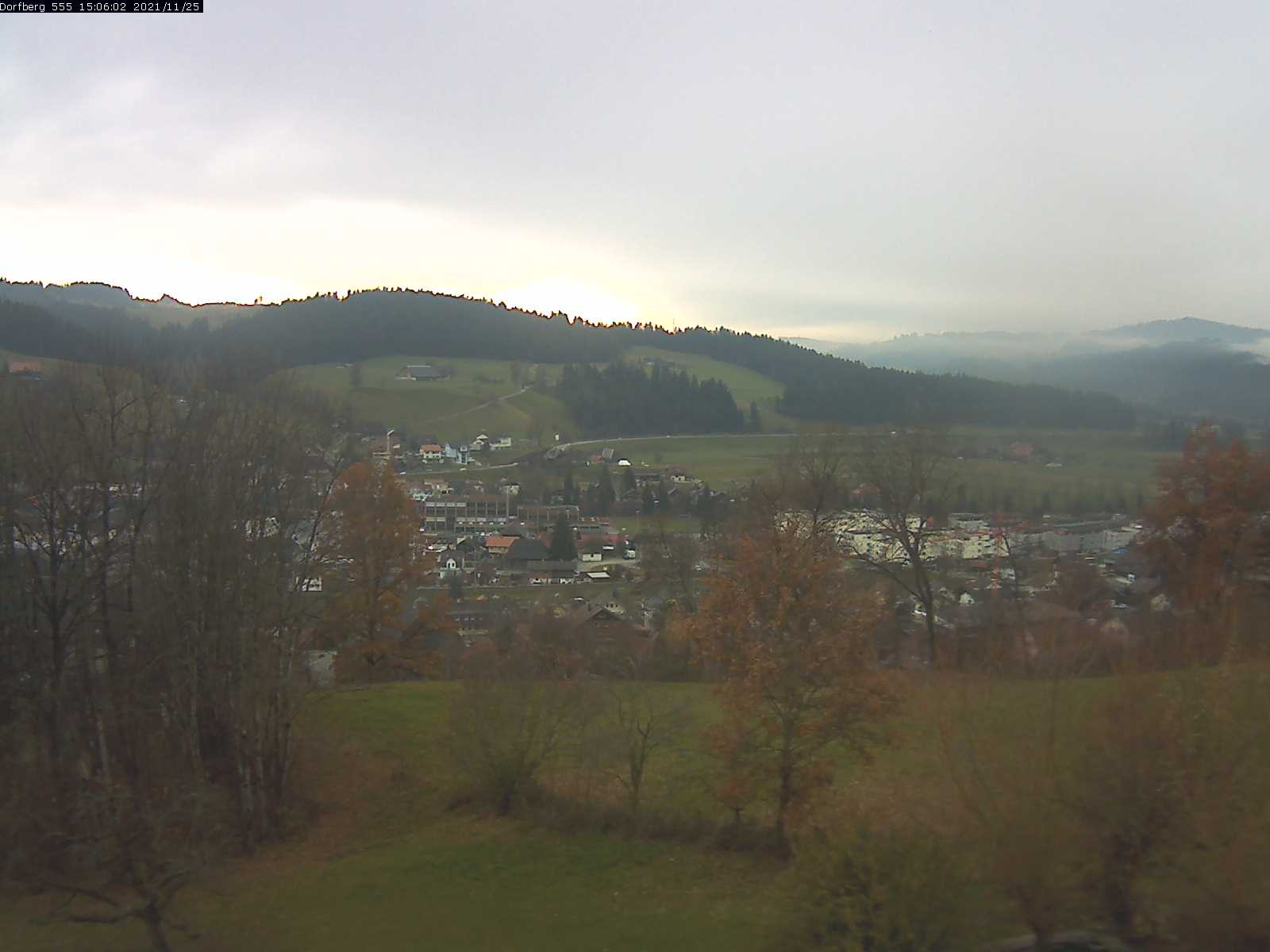 Webcam-Bild: Aussicht vom Dorfberg in Langnau 20211125-150601