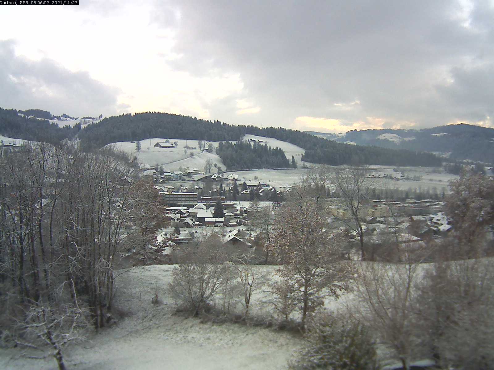 Webcam-Bild: Aussicht vom Dorfberg in Langnau 20211127-080601