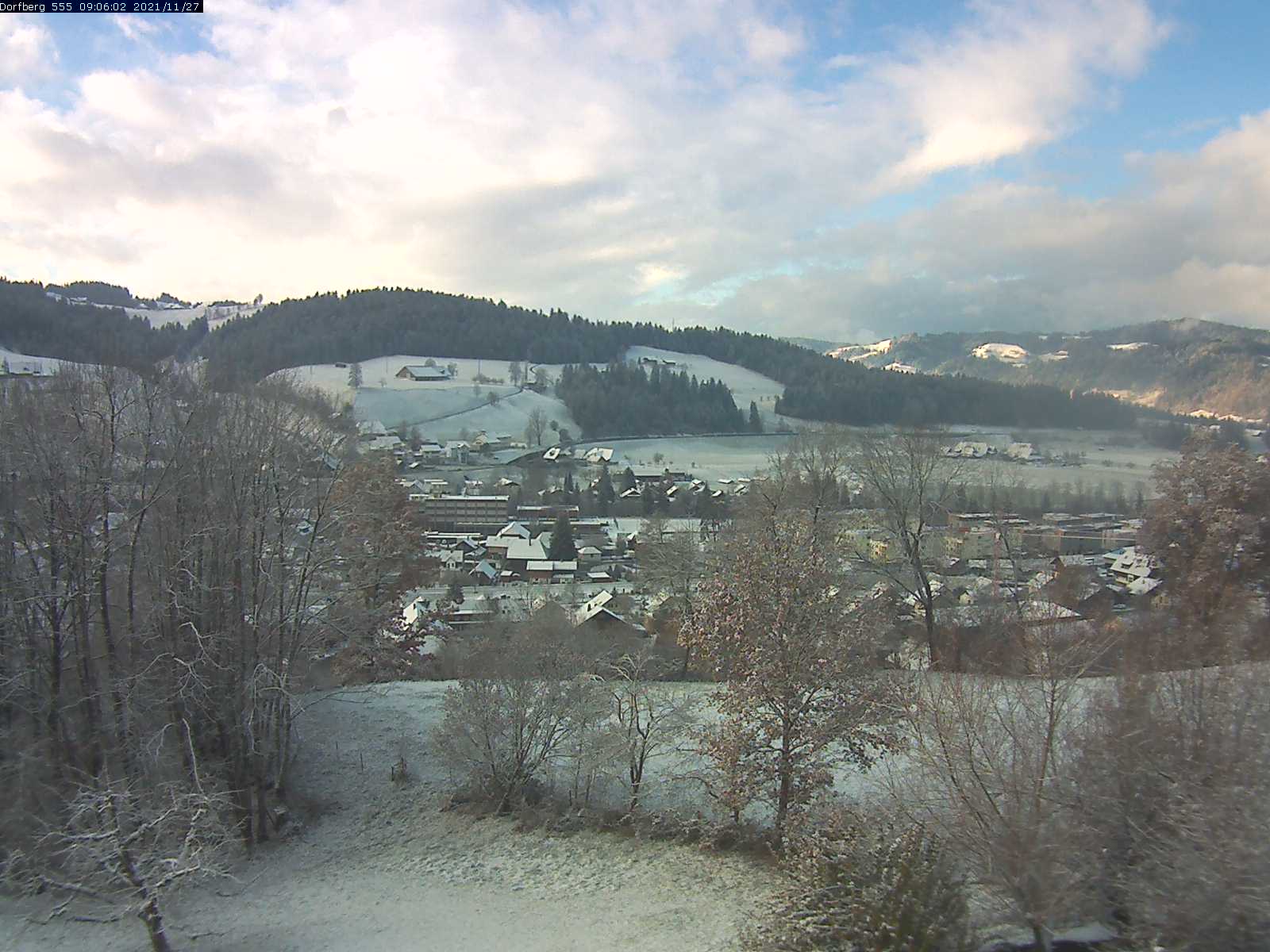 Webcam-Bild: Aussicht vom Dorfberg in Langnau 20211127-090601