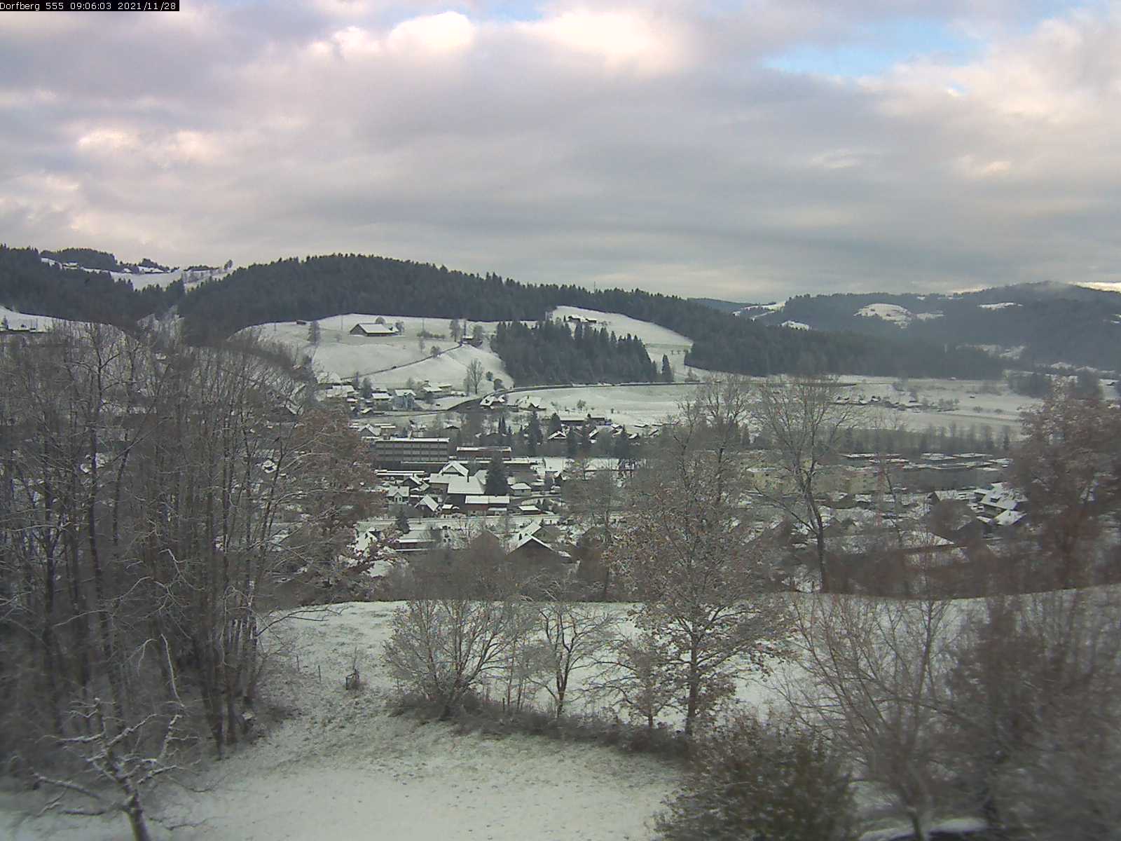 Webcam-Bild: Aussicht vom Dorfberg in Langnau 20211128-090601