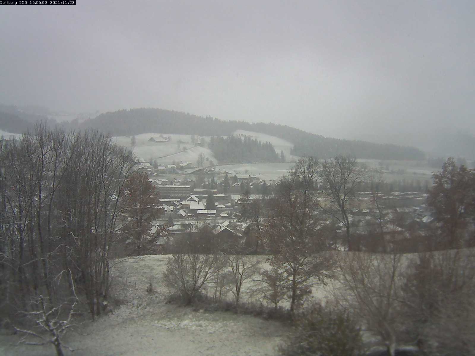 Webcam-Bild: Aussicht vom Dorfberg in Langnau 20211128-160601