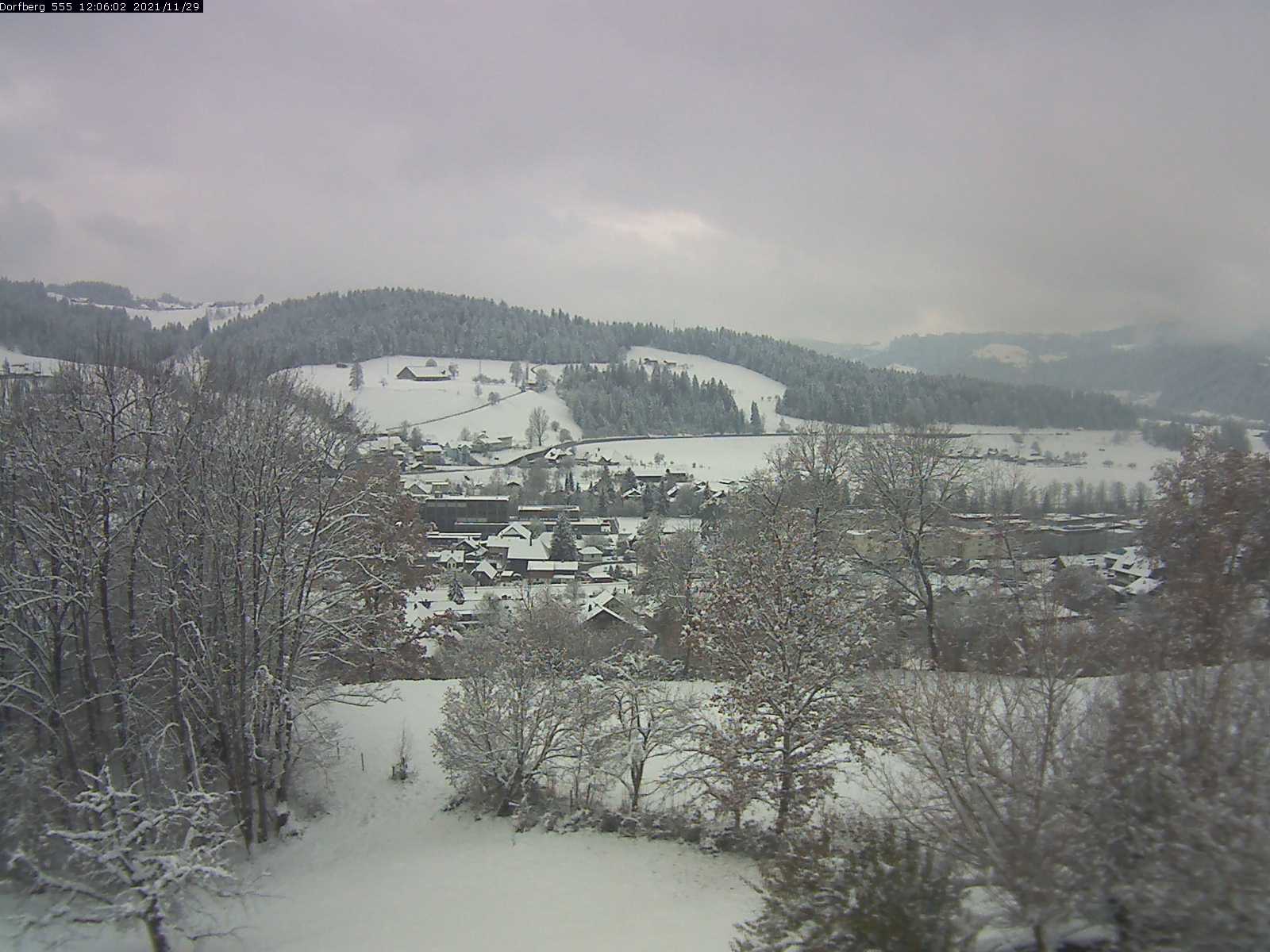 Webcam-Bild: Aussicht vom Dorfberg in Langnau 20211129-120601