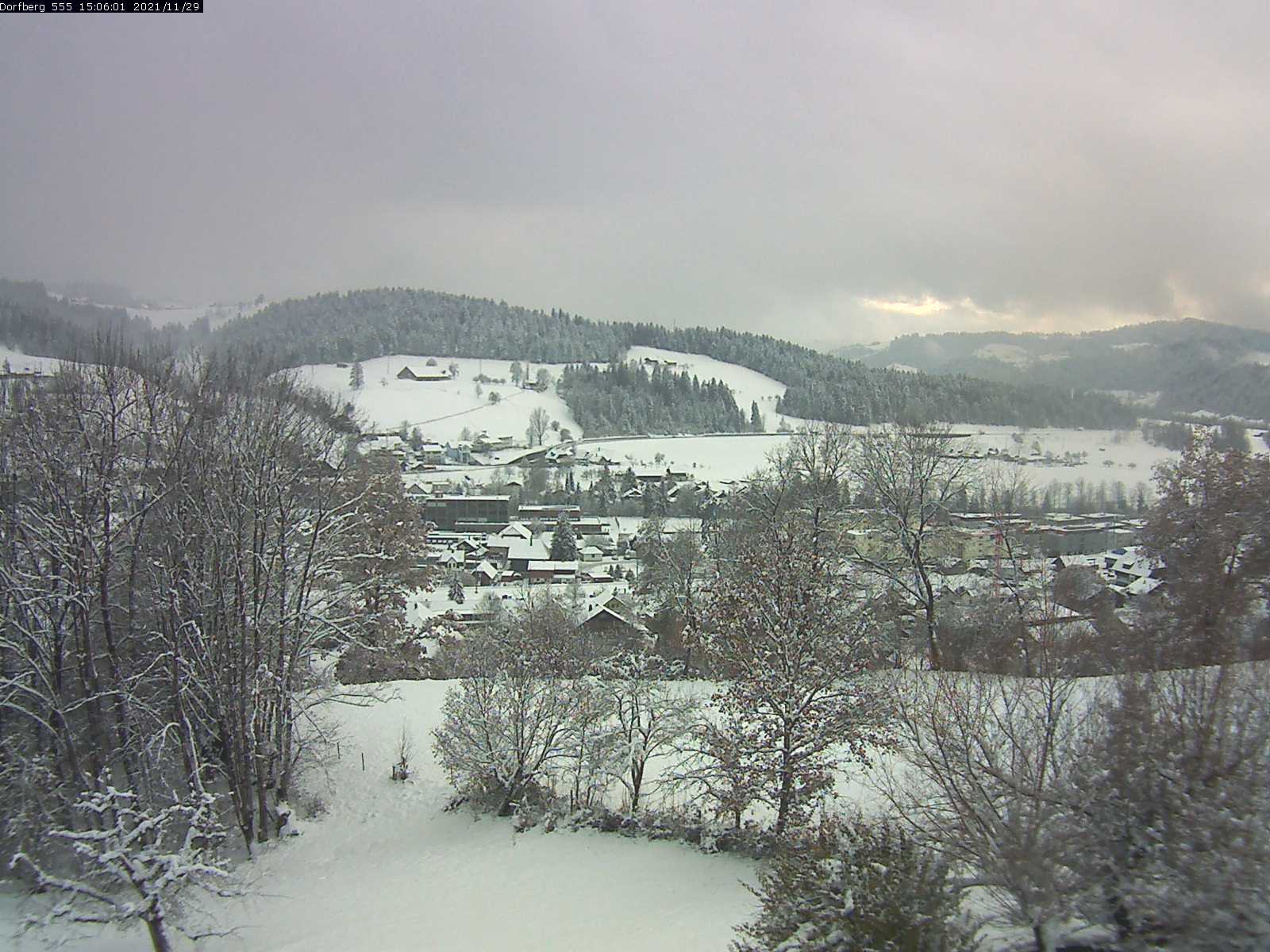 Webcam-Bild: Aussicht vom Dorfberg in Langnau 20211129-150601