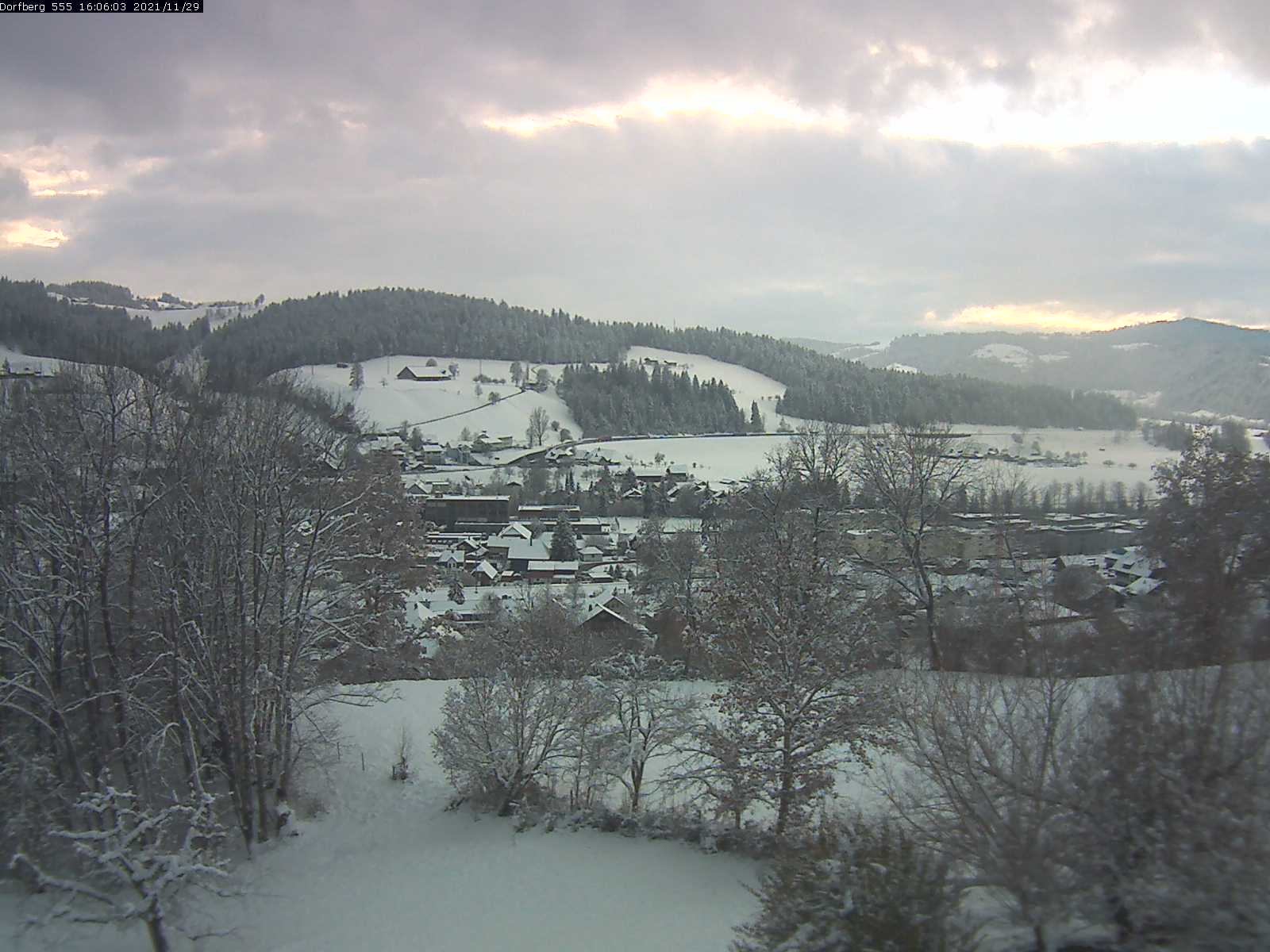 Webcam-Bild: Aussicht vom Dorfberg in Langnau 20211129-160601