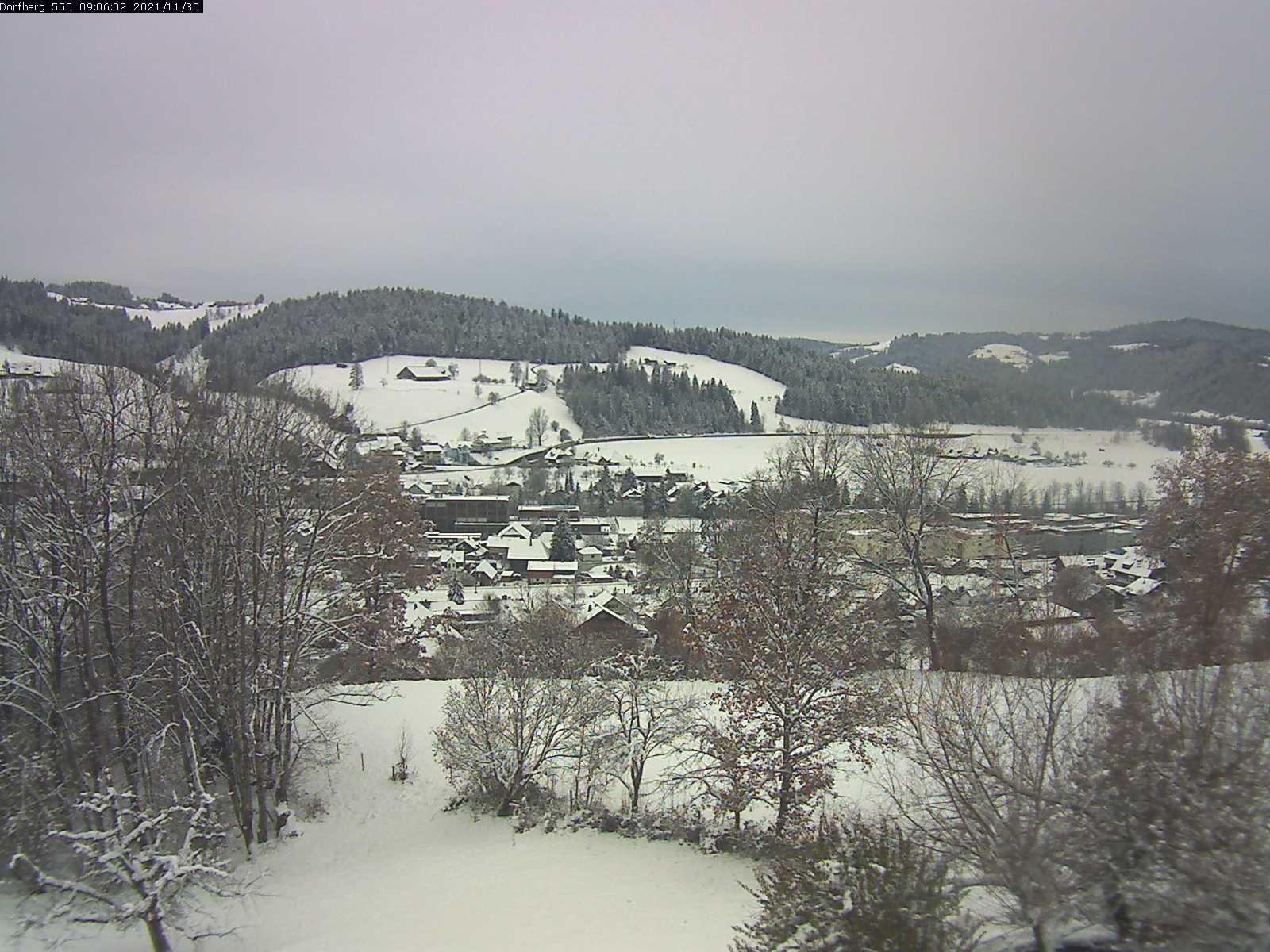 Webcam-Bild: Aussicht vom Dorfberg in Langnau 20211130-090601