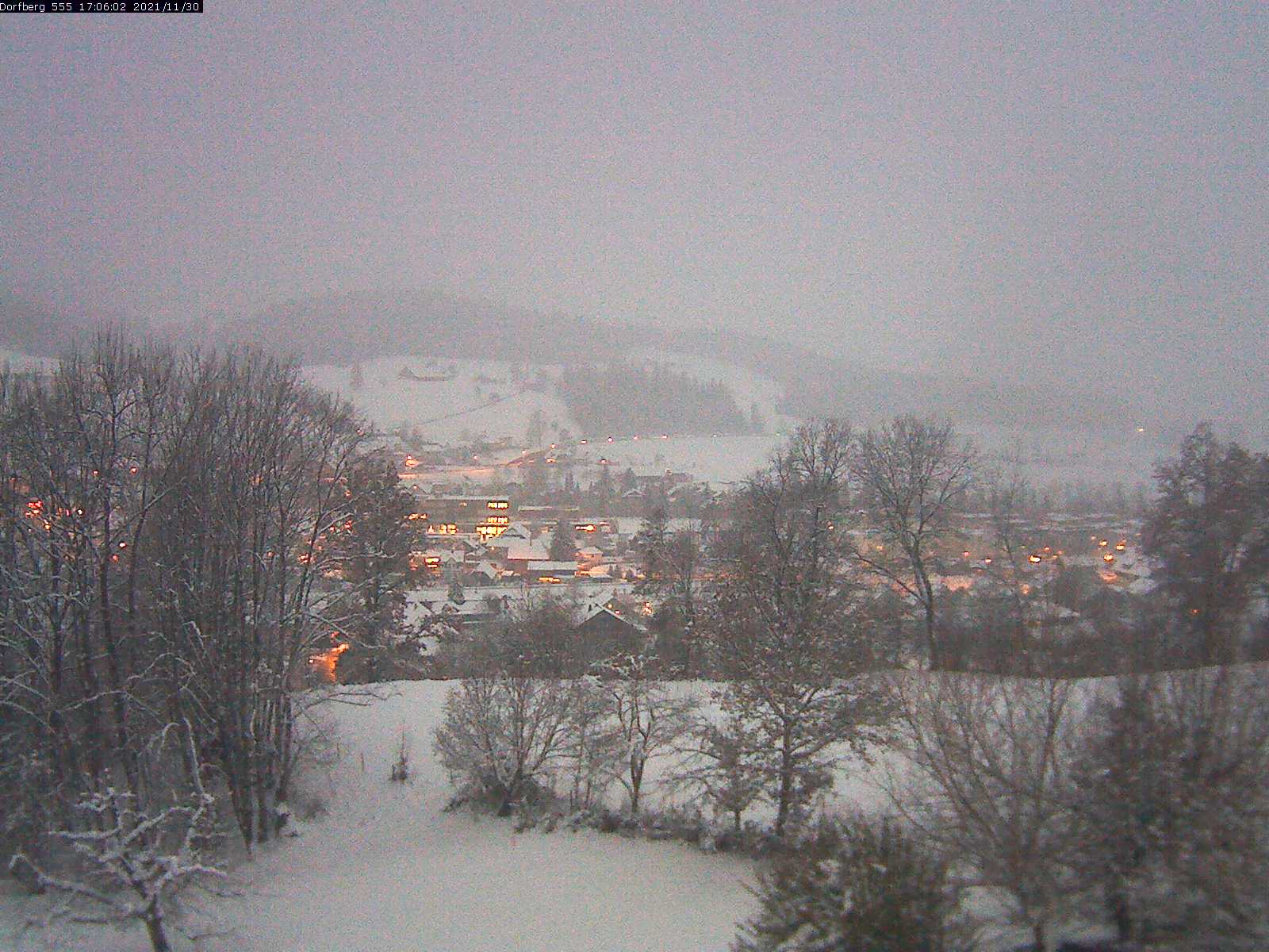 Webcam-Bild: Aussicht vom Dorfberg in Langnau 20211130-170601