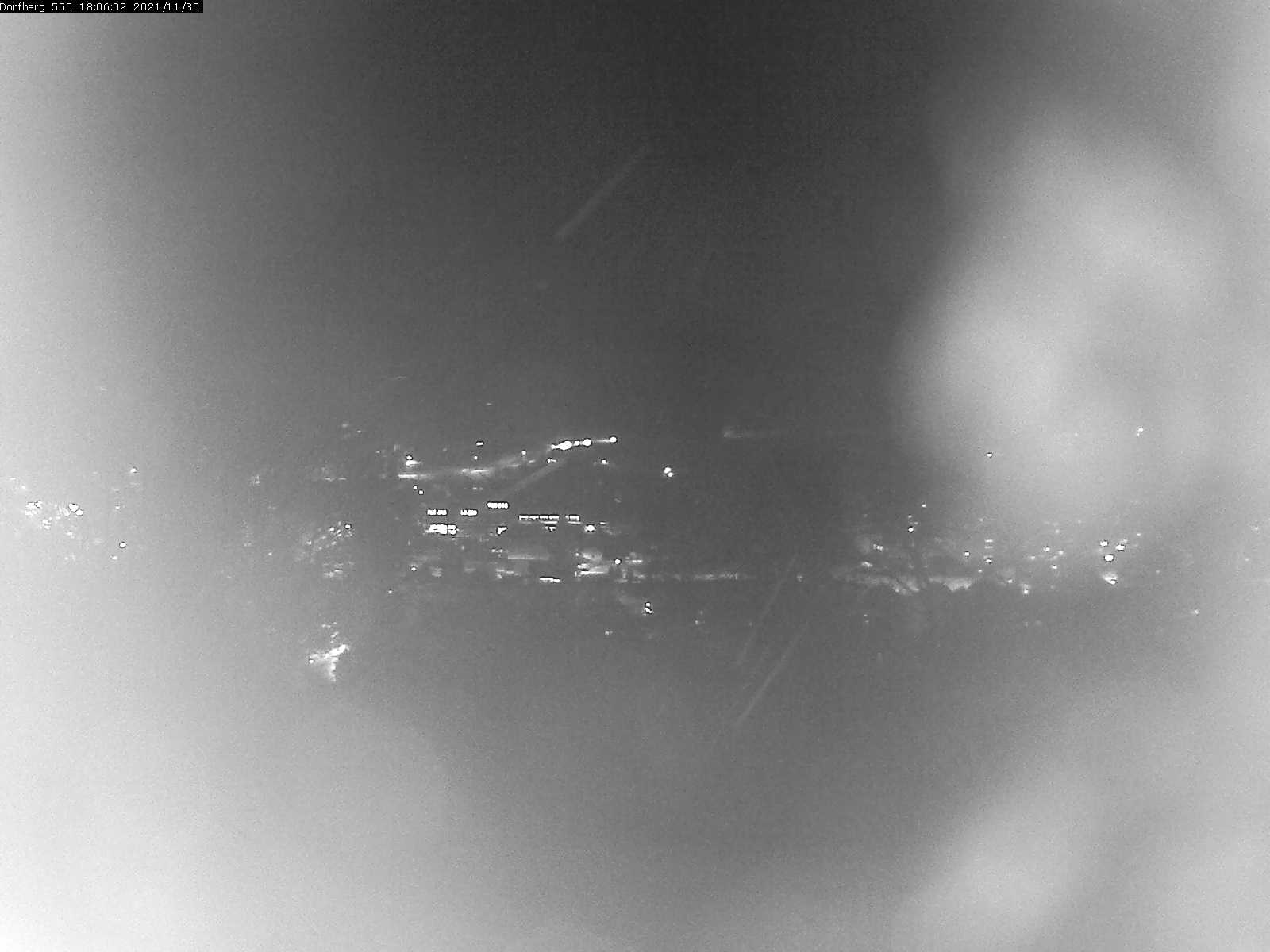 Webcam-Bild: Aussicht vom Dorfberg in Langnau 20211130-180601