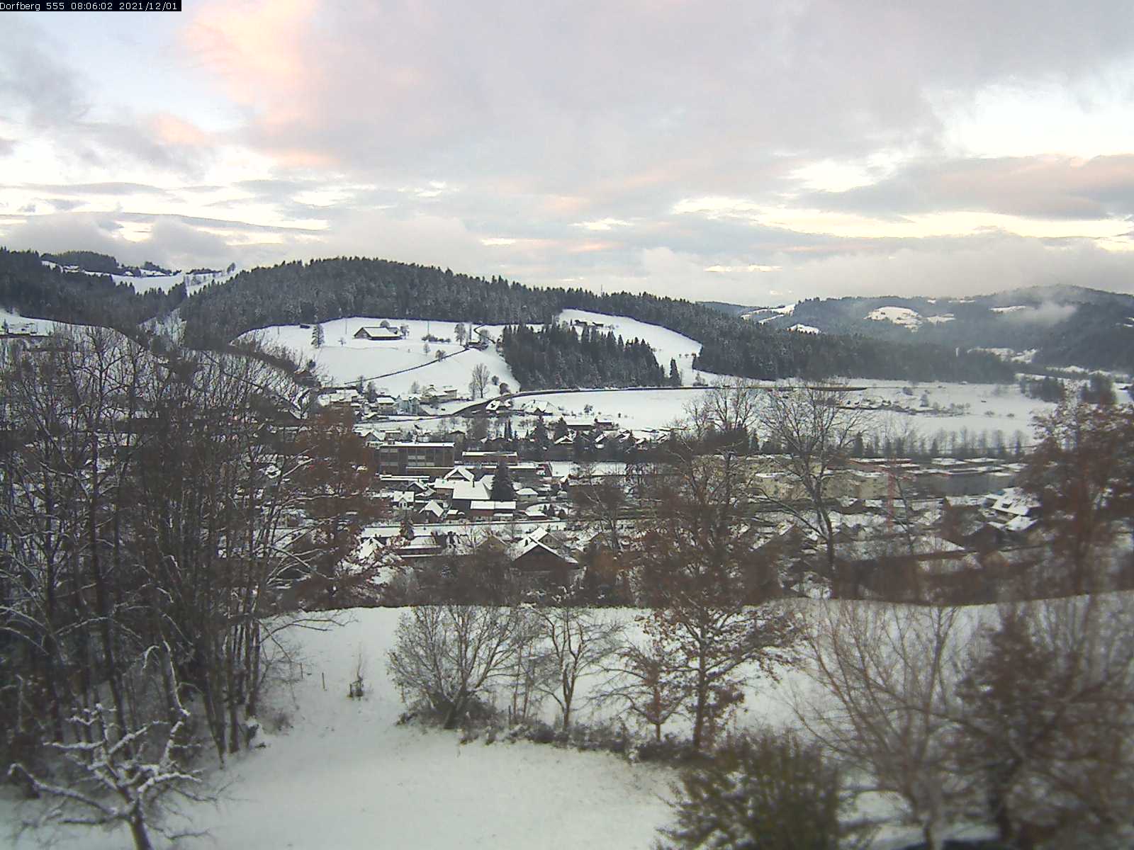 Webcam-Bild: Aussicht vom Dorfberg in Langnau 20211201-080601