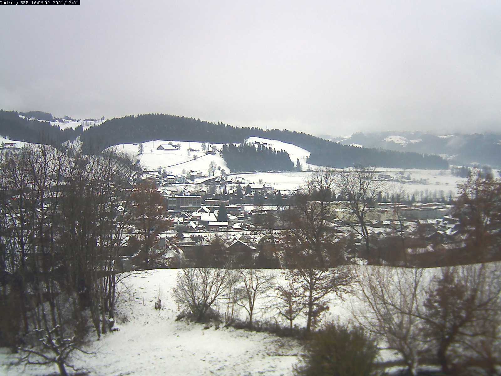 Webcam-Bild: Aussicht vom Dorfberg in Langnau 20211201-160601