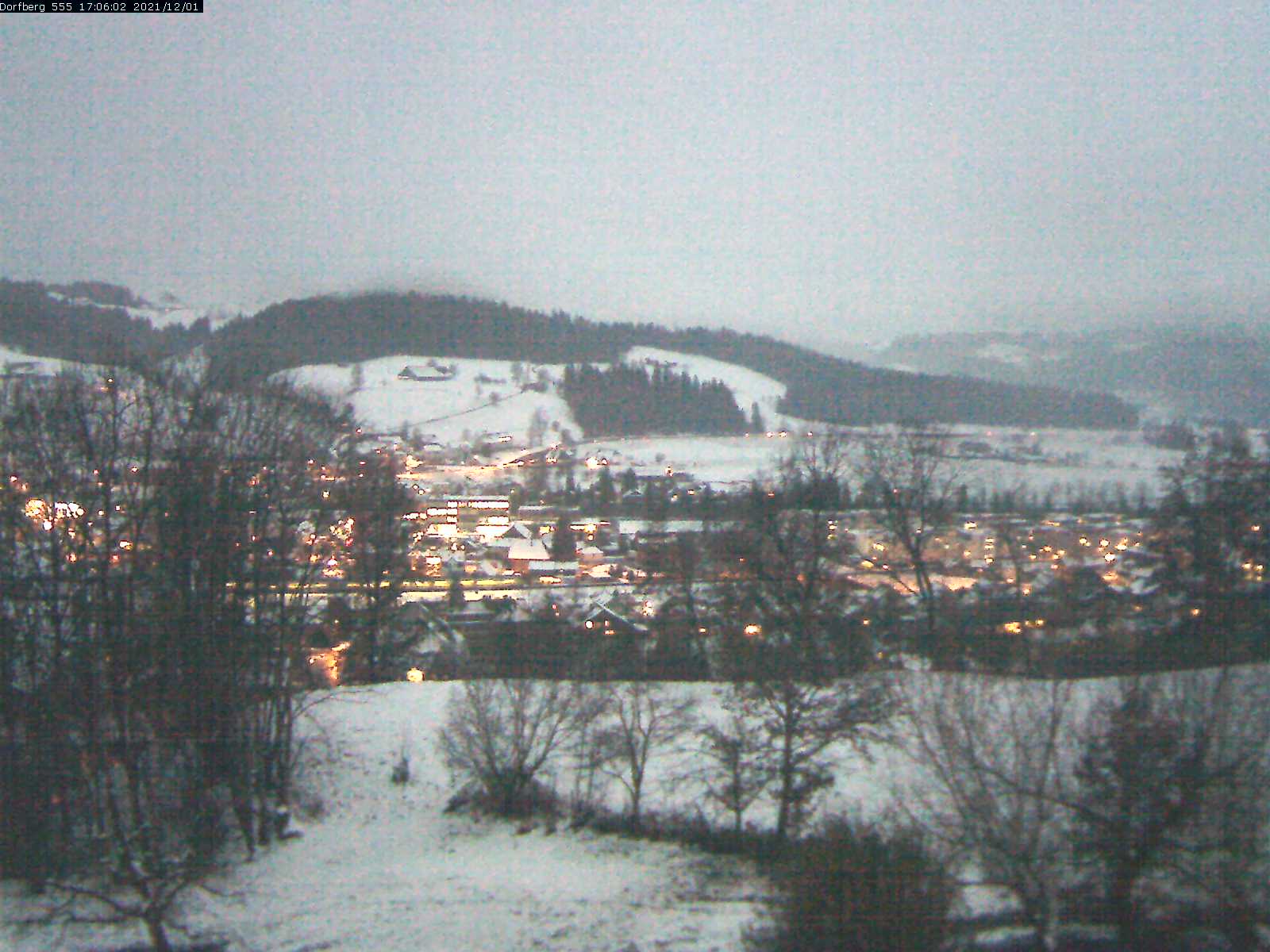 Webcam-Bild: Aussicht vom Dorfberg in Langnau 20211201-170601