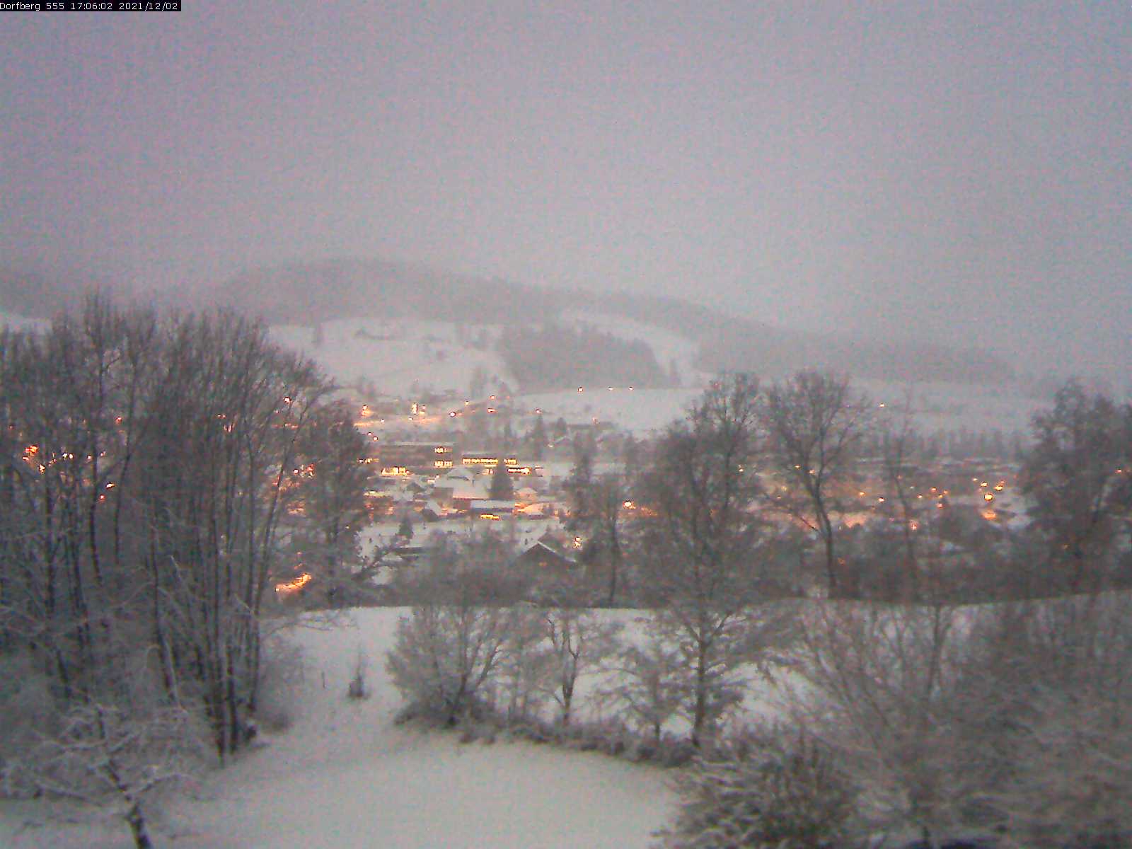 Webcam-Bild: Aussicht vom Dorfberg in Langnau 20211202-170601