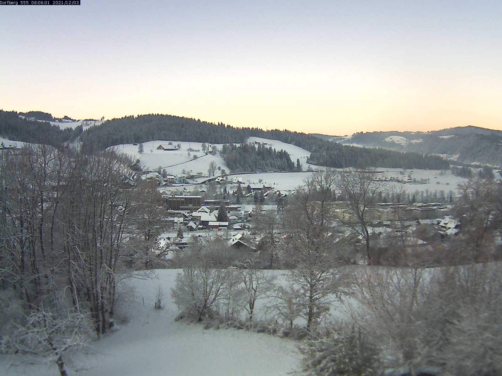 Webcam-Bild: Aussicht vom Dorfberg in Langnau 20211203-080601