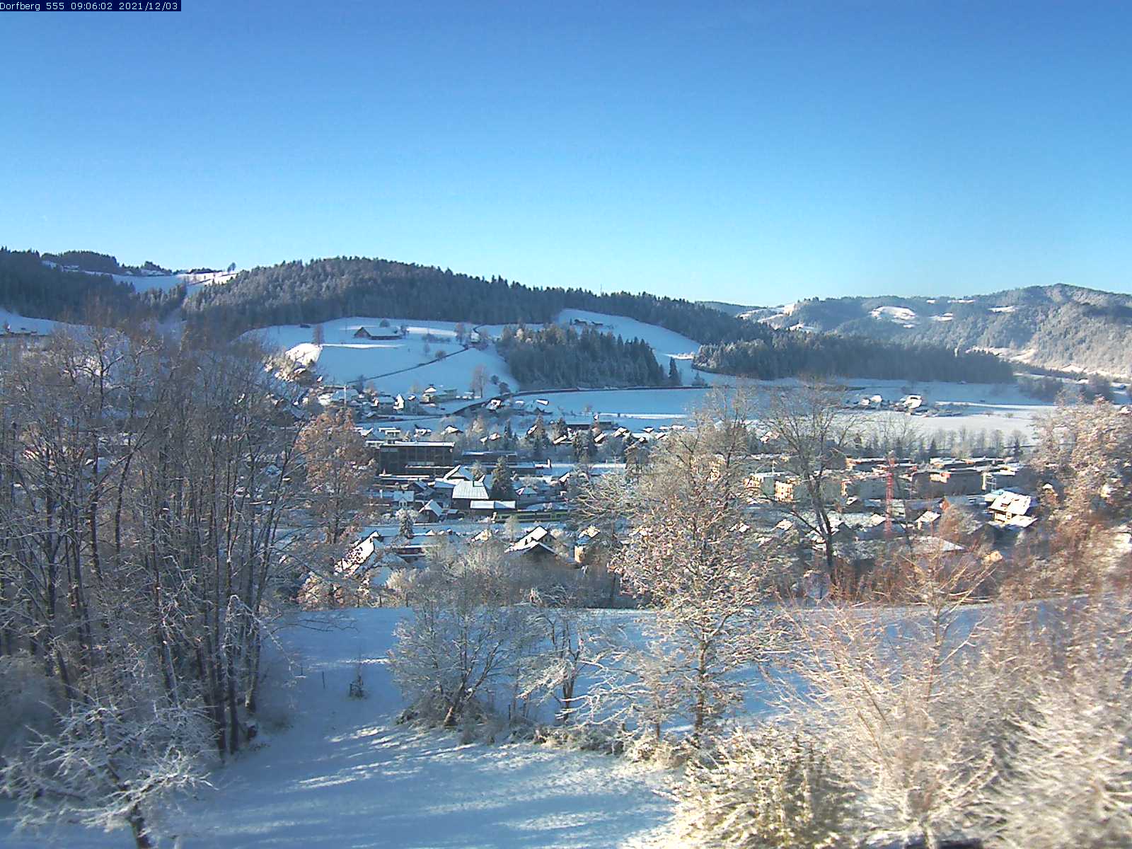 Webcam-Bild: Aussicht vom Dorfberg in Langnau 20211203-090601