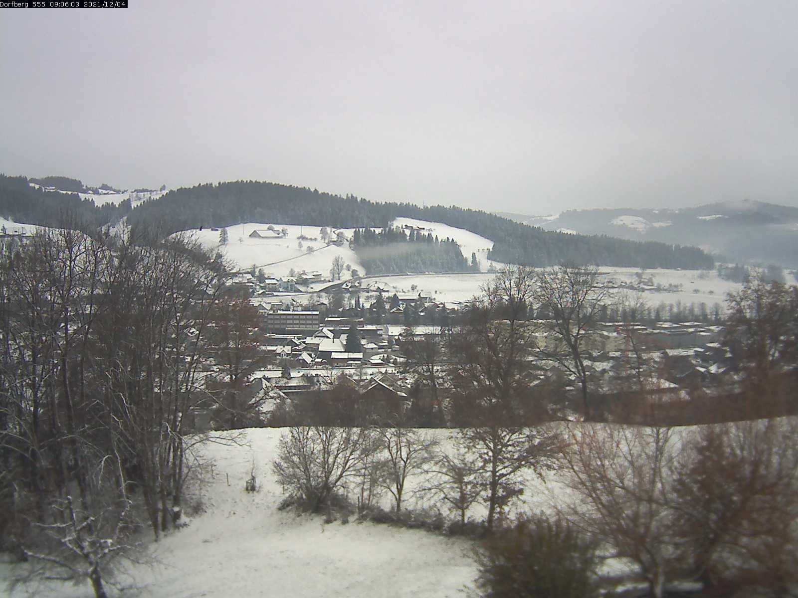 Webcam-Bild: Aussicht vom Dorfberg in Langnau 20211204-090601