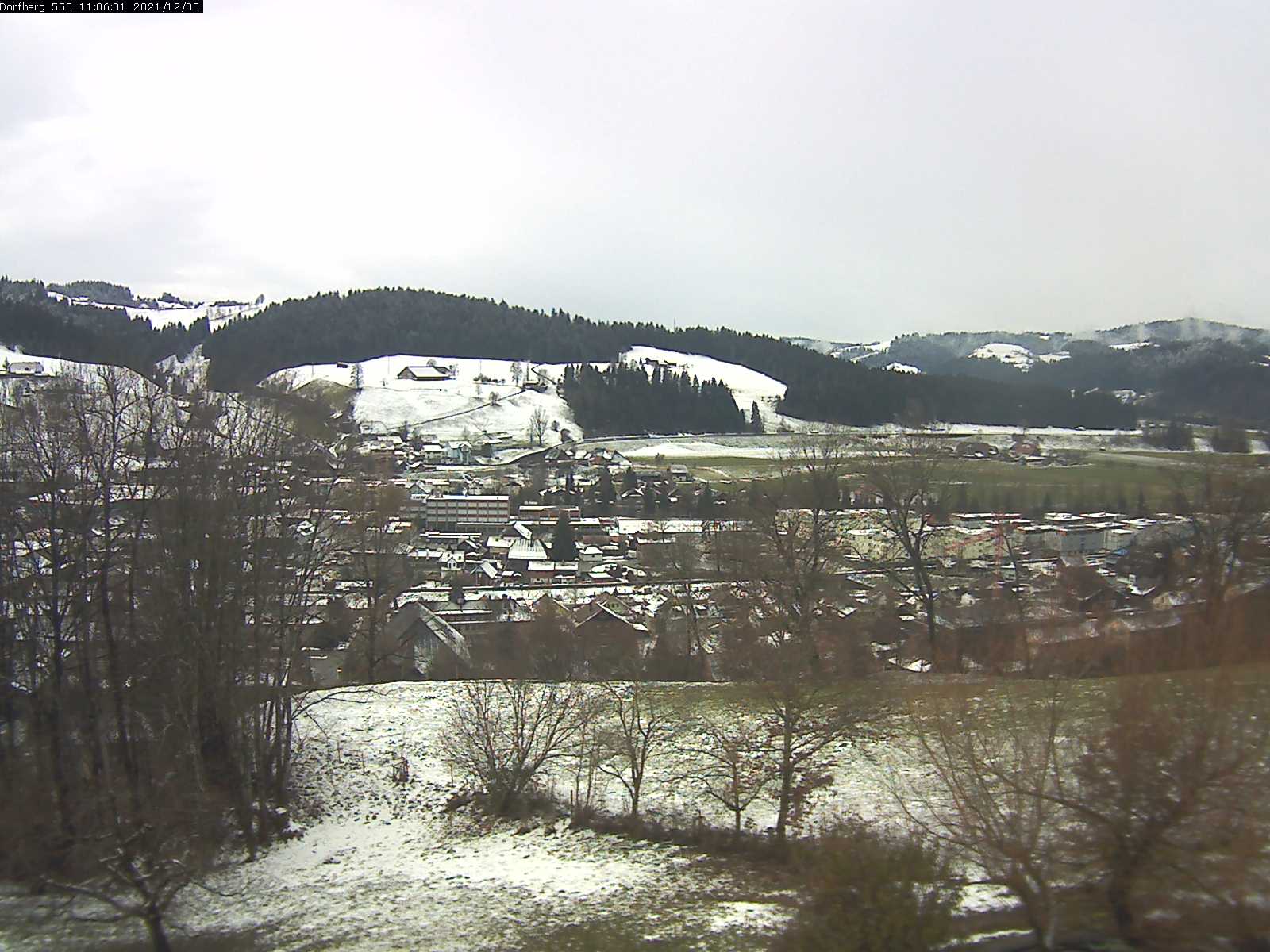 Webcam-Bild: Aussicht vom Dorfberg in Langnau 20211205-110601