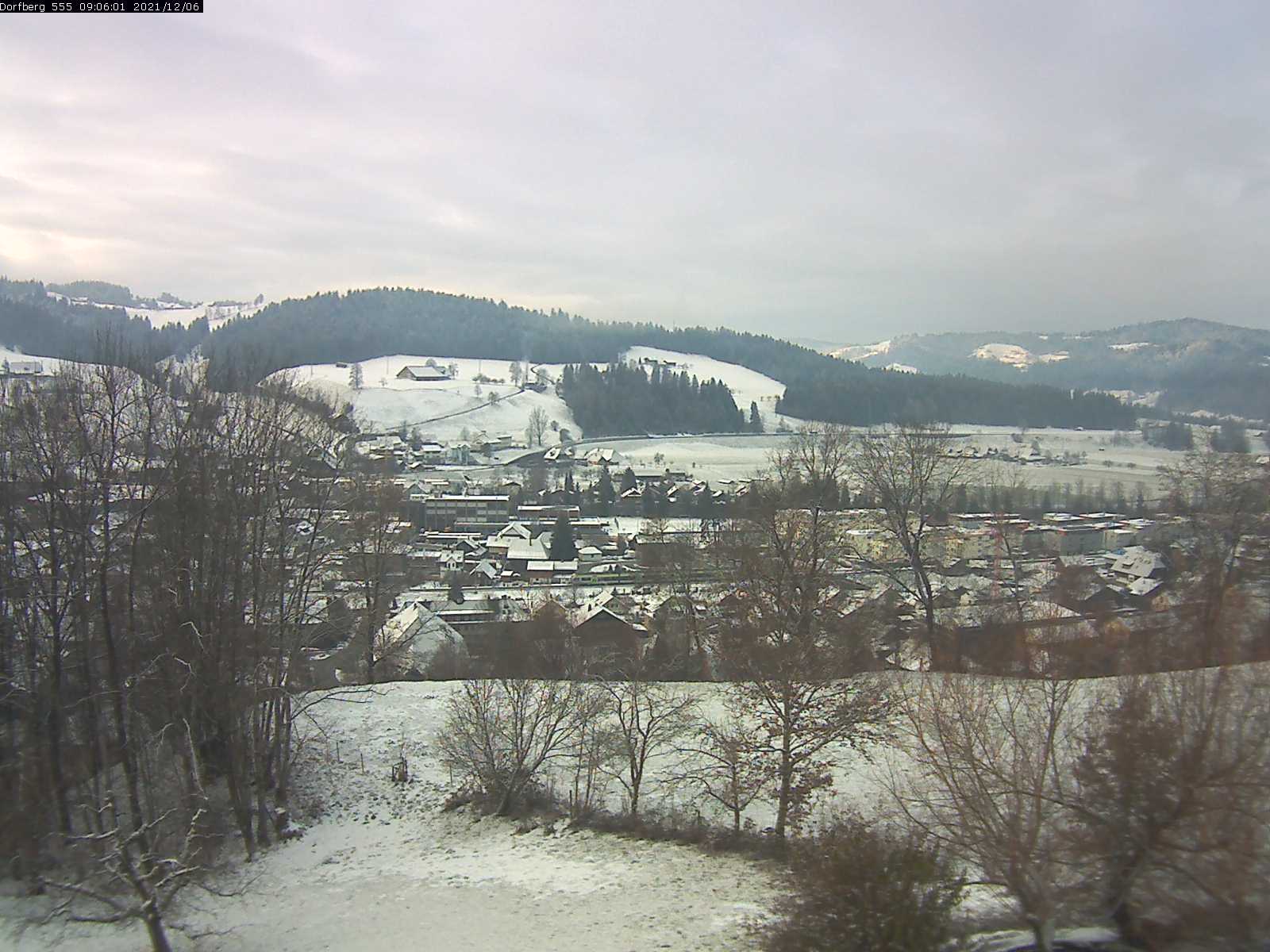 Webcam-Bild: Aussicht vom Dorfberg in Langnau 20211206-090601