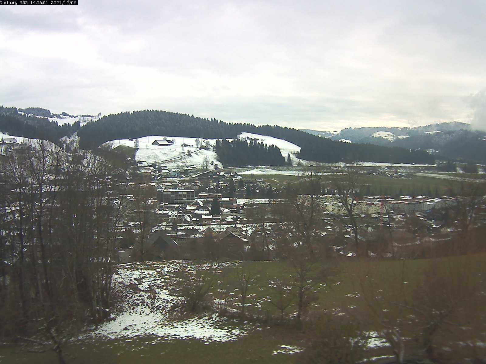 Webcam-Bild: Aussicht vom Dorfberg in Langnau 20211206-140601