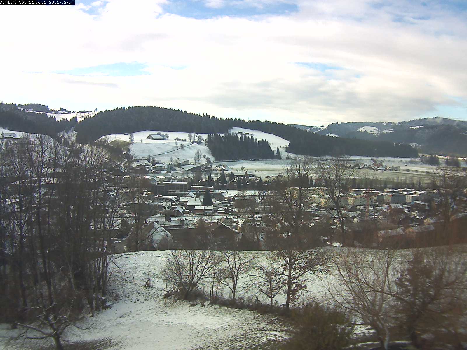 Webcam-Bild: Aussicht vom Dorfberg in Langnau 20211207-110601
