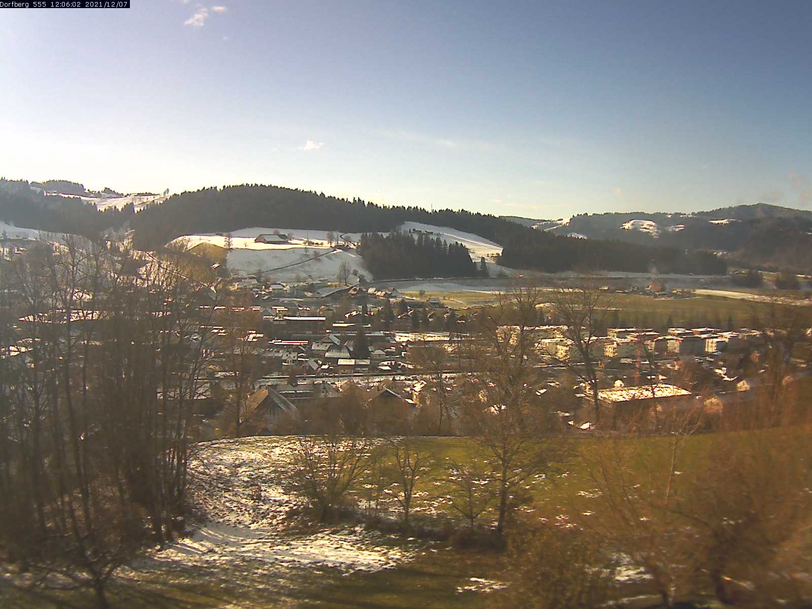 Webcam-Bild: Aussicht vom Dorfberg in Langnau 20211207-120601