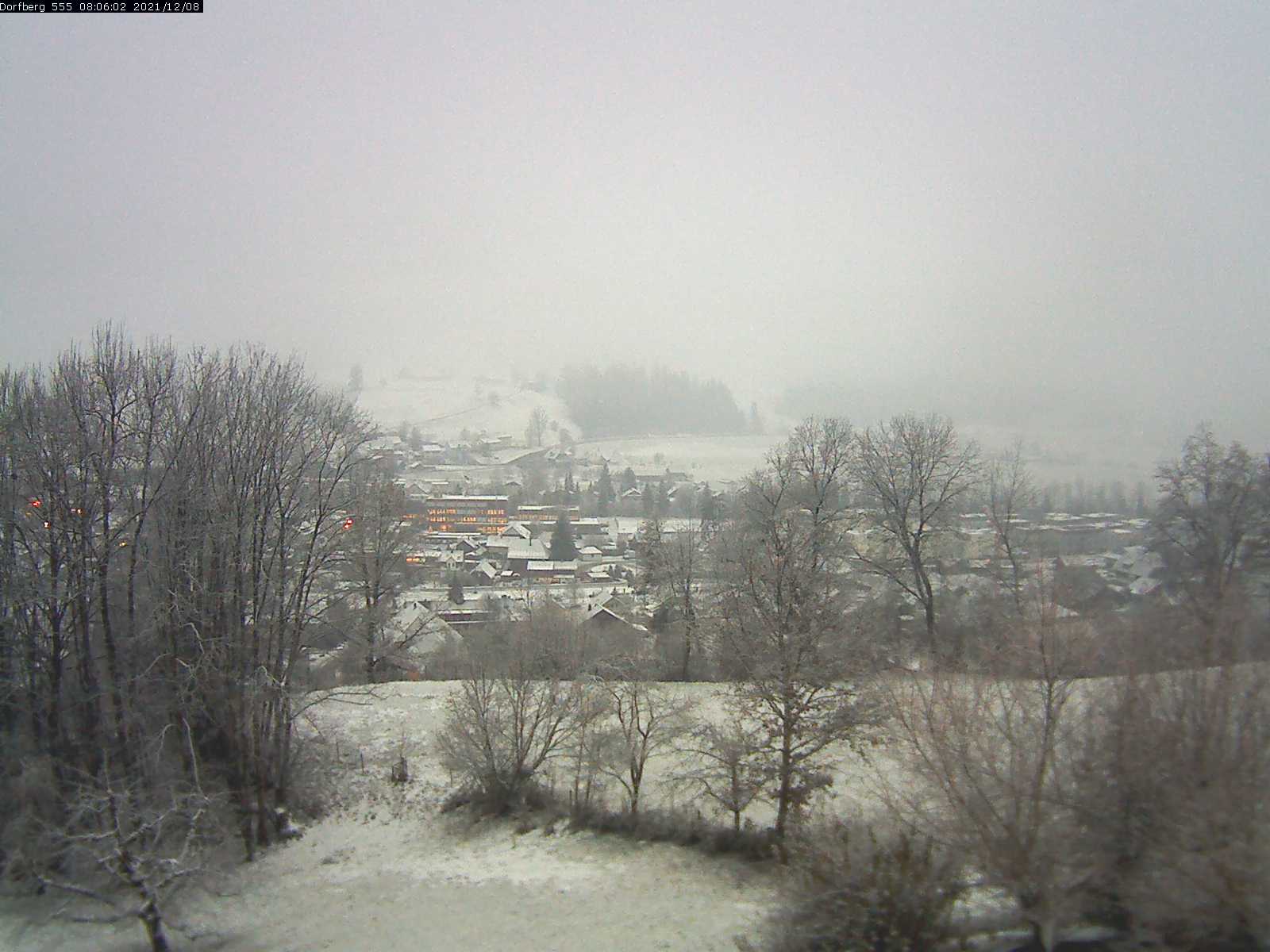 Webcam-Bild: Aussicht vom Dorfberg in Langnau 20211208-080601
