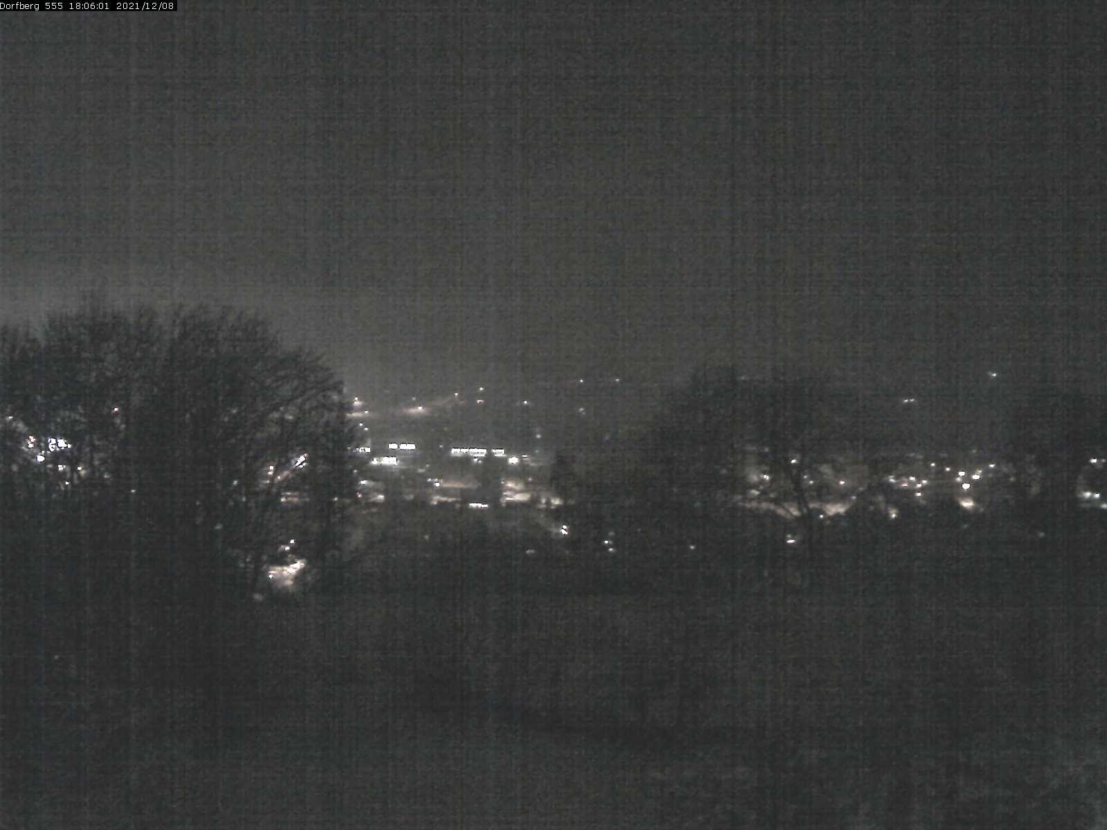 Webcam-Bild: Aussicht vom Dorfberg in Langnau 20211208-180601