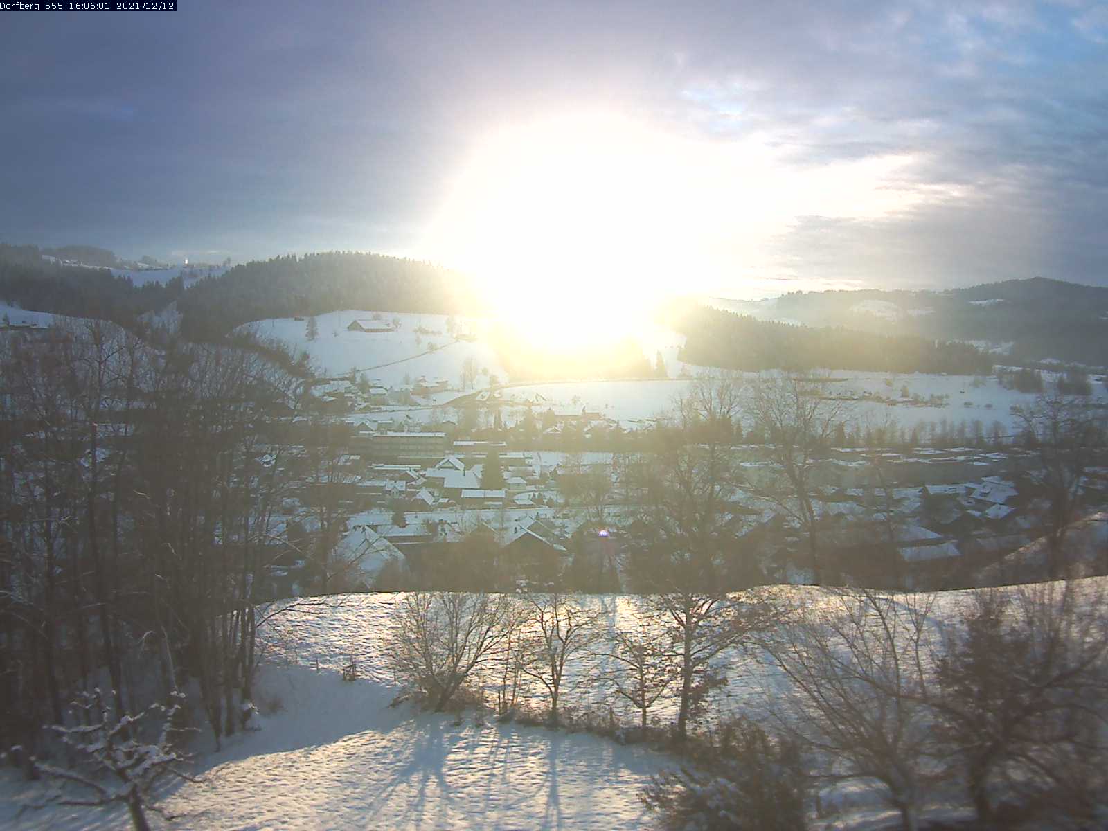 Webcam-Bild: Aussicht vom Dorfberg in Langnau 20211212-160601